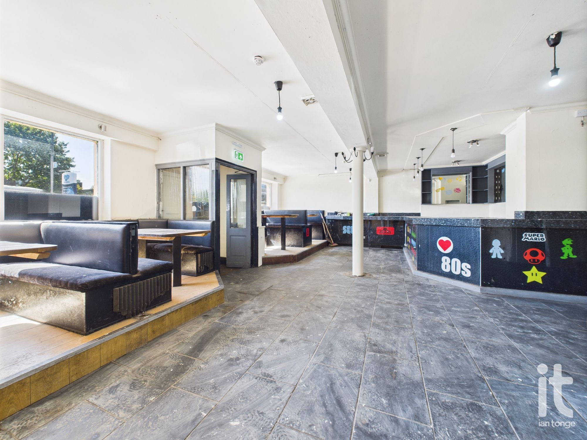 Commercial Property Under Offer in Stockport - Photograph 4.