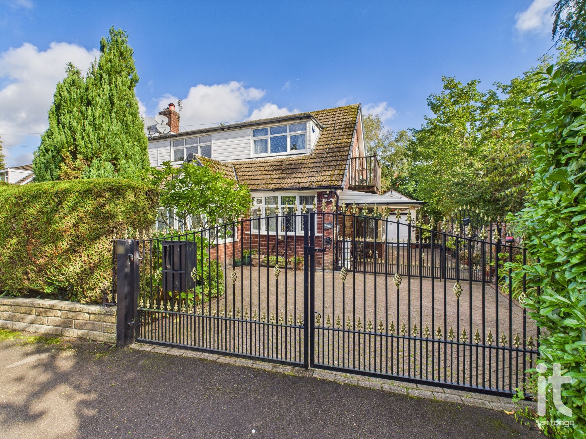 3 bedroom semi-detached dormer house Under Offer in Stockport - Photograph 29.