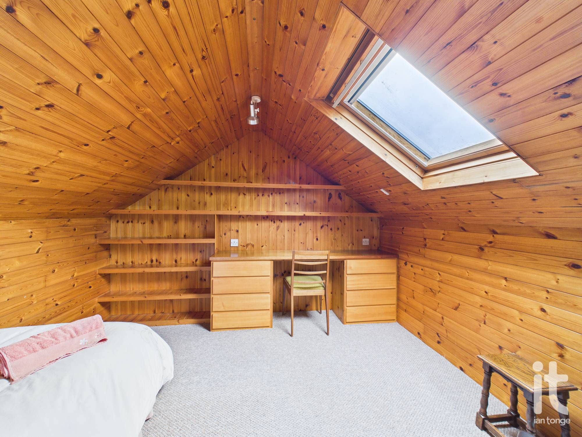 2 bedroom detached bungalow For Sale in Stockport - Photograph 12.
