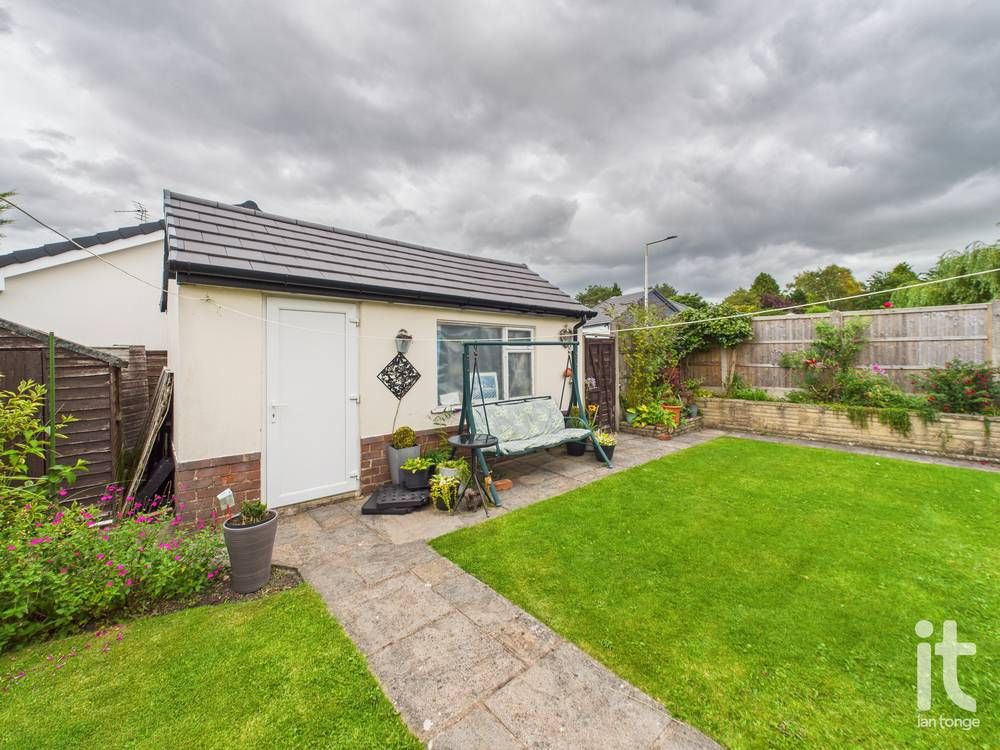2 bedroom detached bungalow For Sale in Stockport - Photograph 18.