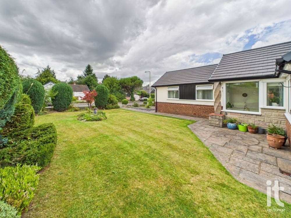 2 bedroom detached bungalow For Sale in Stockport - Photograph 21.