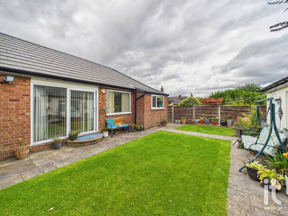 2 bedroom detached bungalow For Sale in Stockport - Photograph 15.