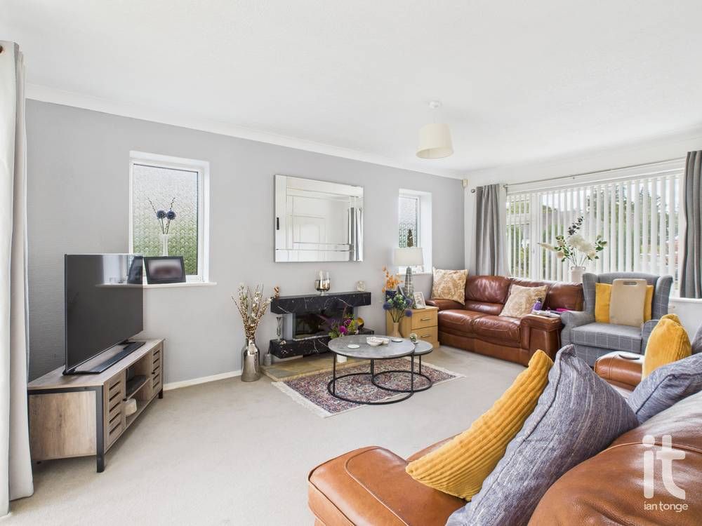 2 bedroom detached bungalow For Sale in Stockport - Photograph 2.