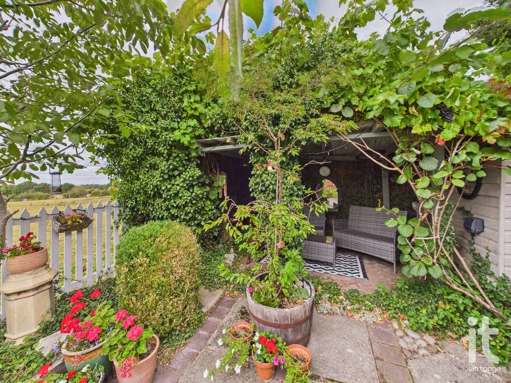 2 bedroom end terraced house Under Offer in Stockport - Photograph 23.