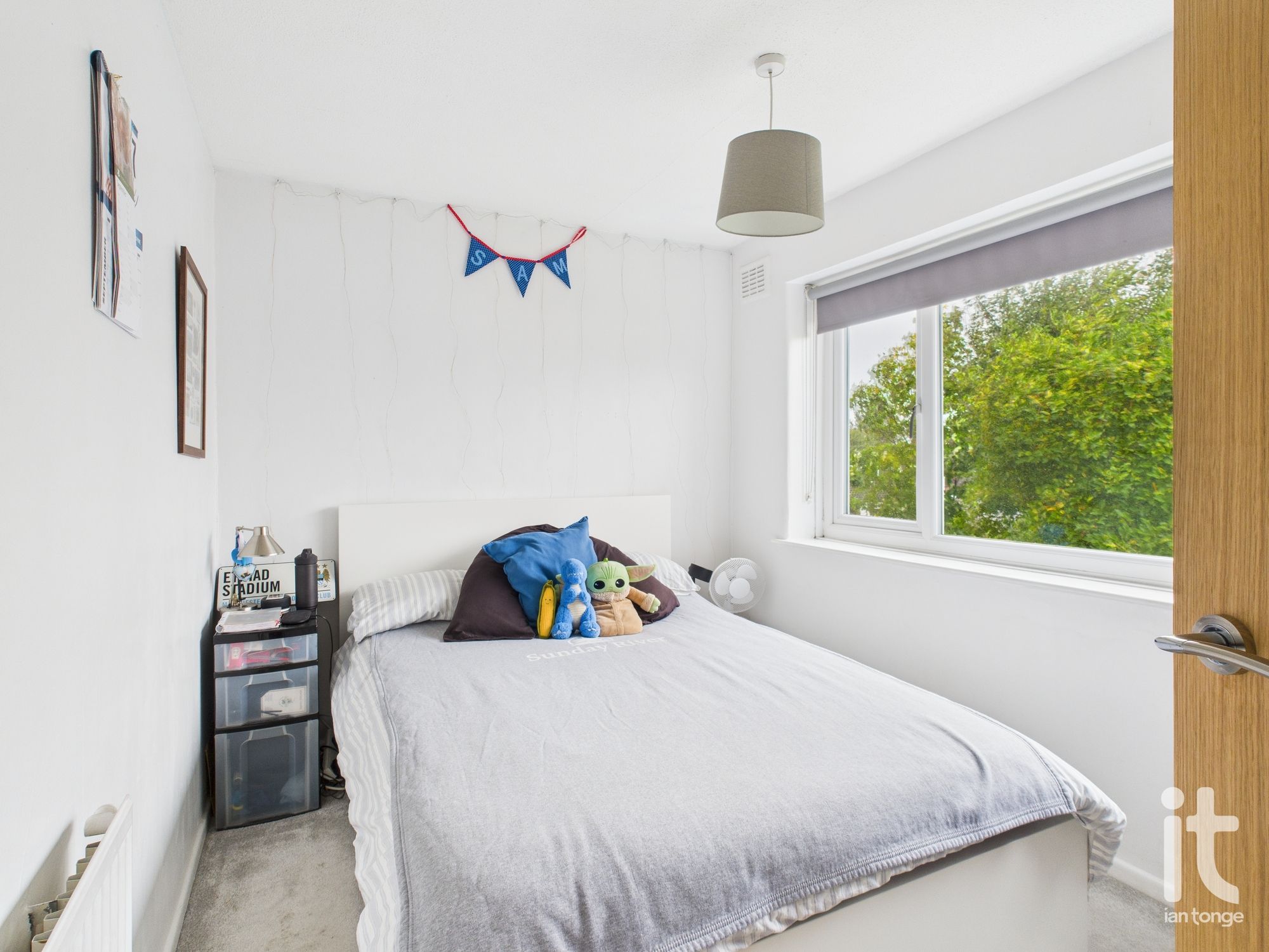 4 bedroom semi-detached house SSTC in Stockport - Photograph 9.