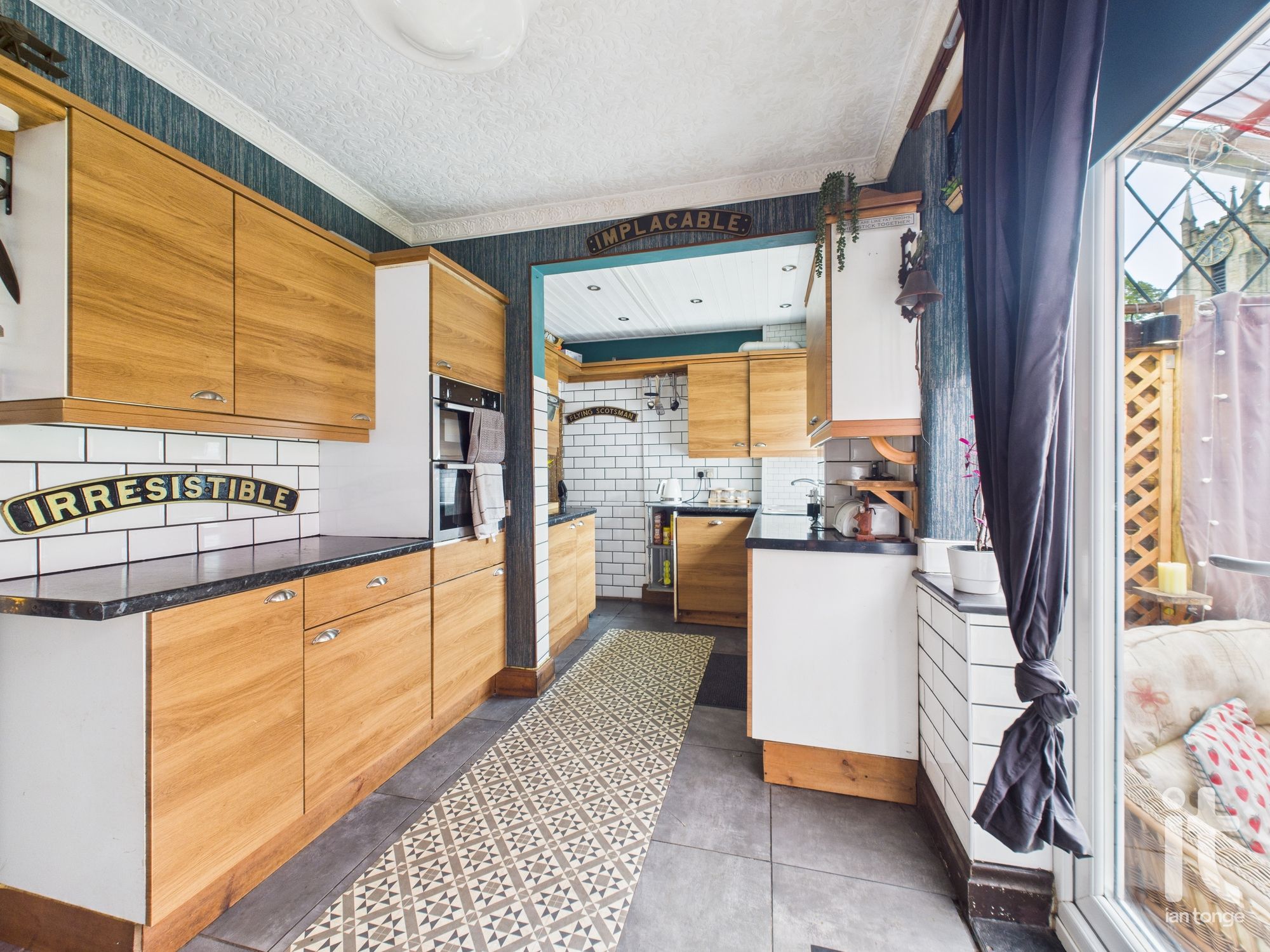 3 bedroom semi-detached house SSTC in Stockport - Photograph 8.