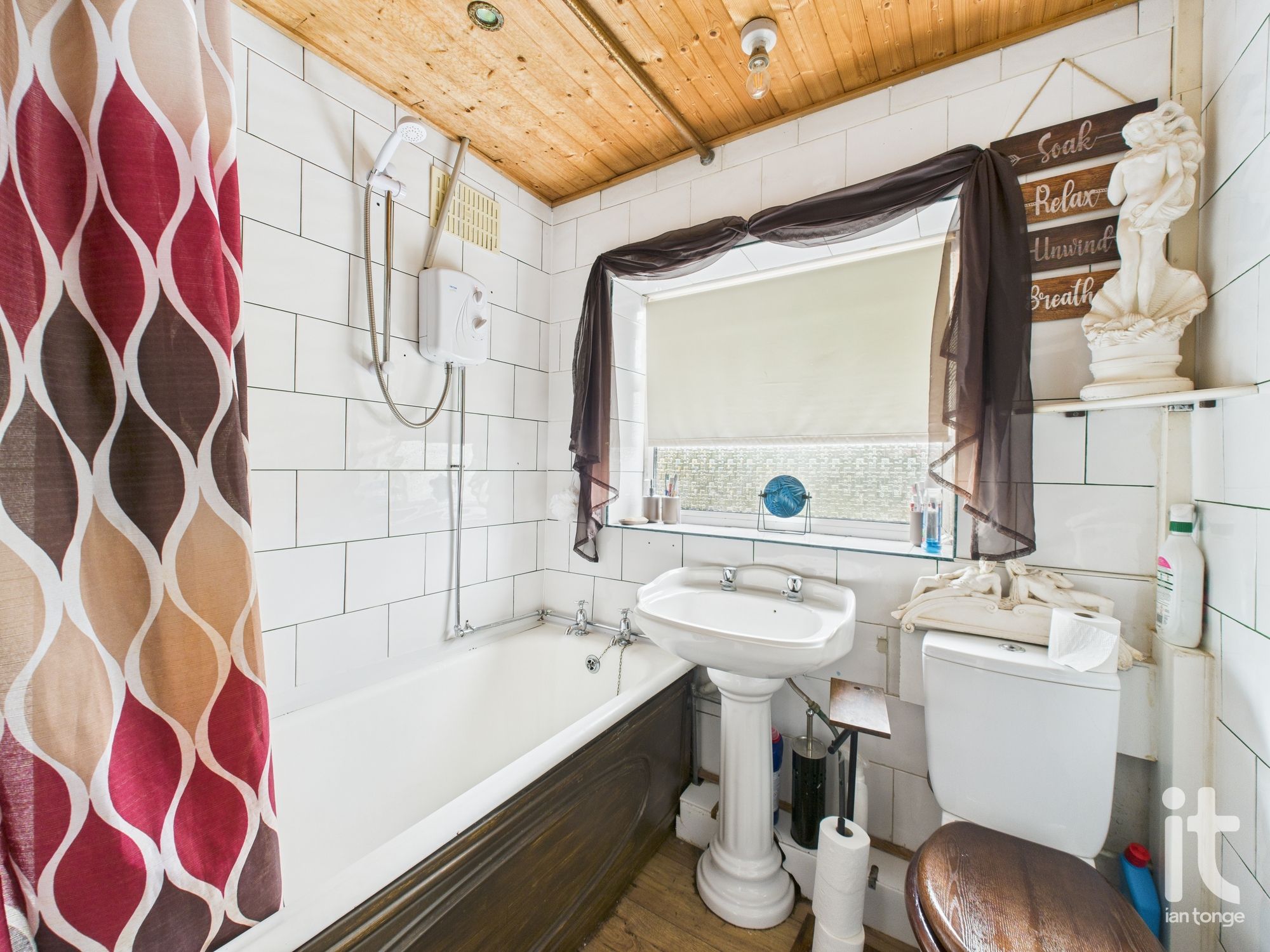 3 bedroom semi-detached house SSTC in Stockport - Photograph 14.