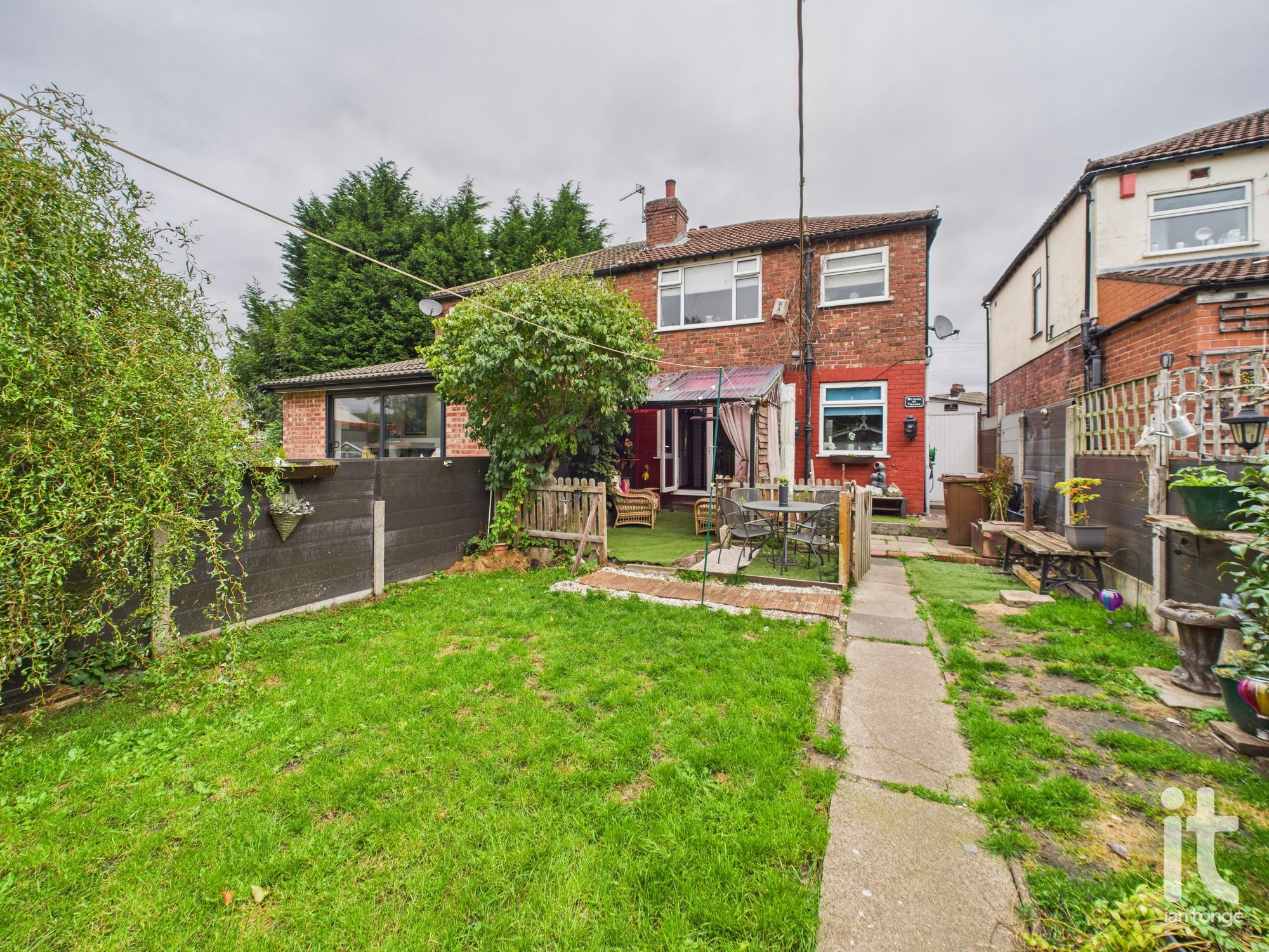 3 bedroom semi-detached house SSTC in Stockport - Photograph 20.