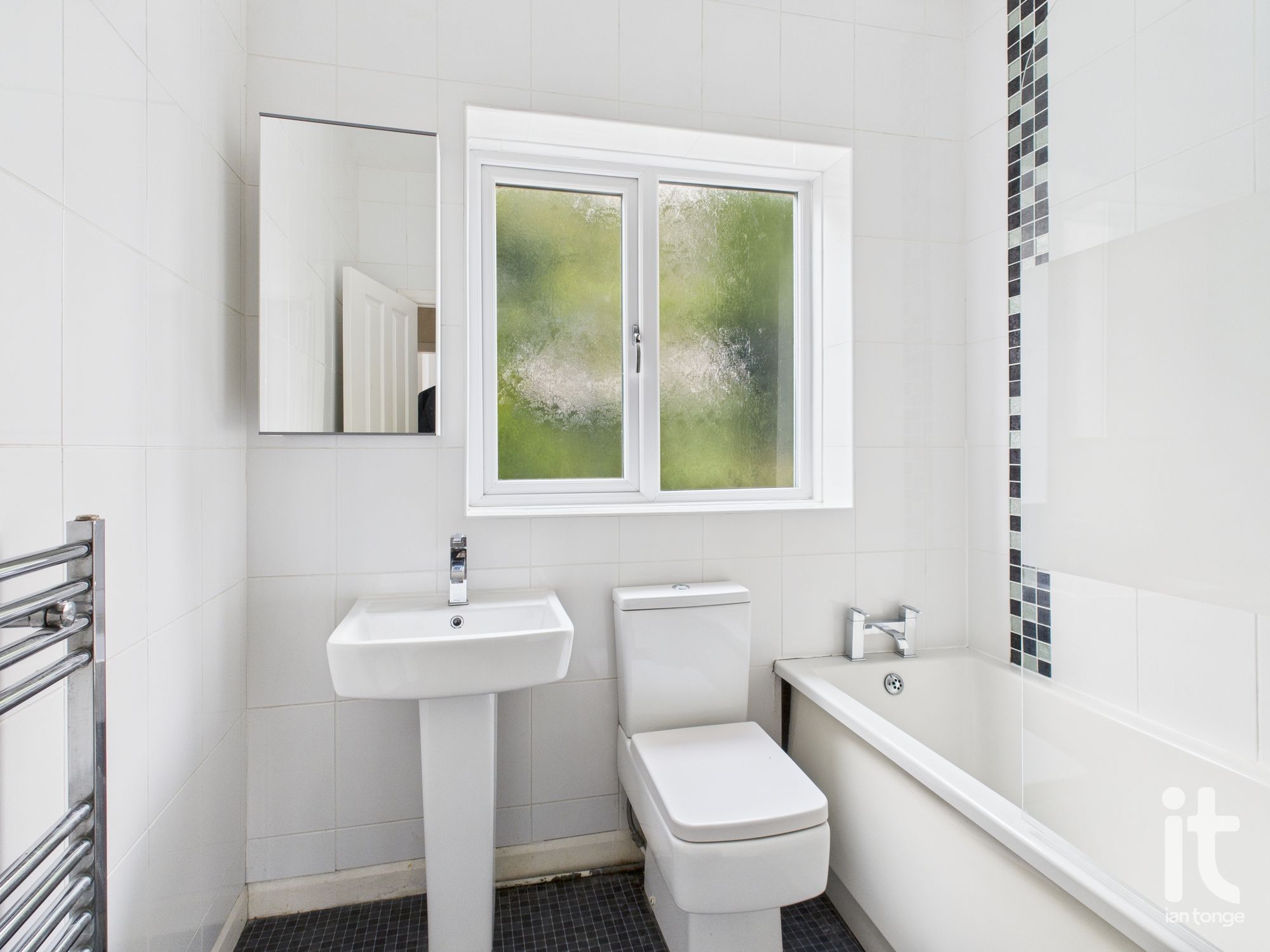 2 bedroom end terraced house For Sale in Stockport - Photograph 4.