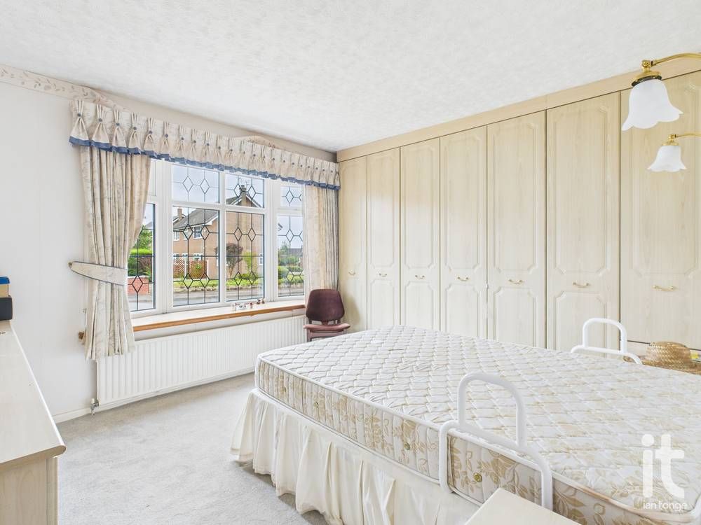 2 bedroom semi-detached bungalow Sold in Stockport - Photograph 12.