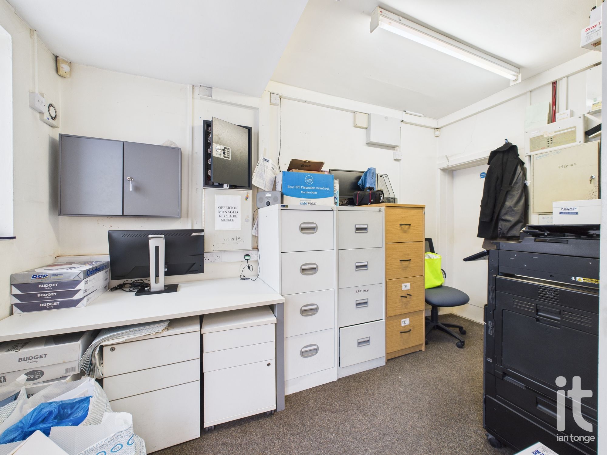 Office Under Offer in Stockport - Photograph 5.