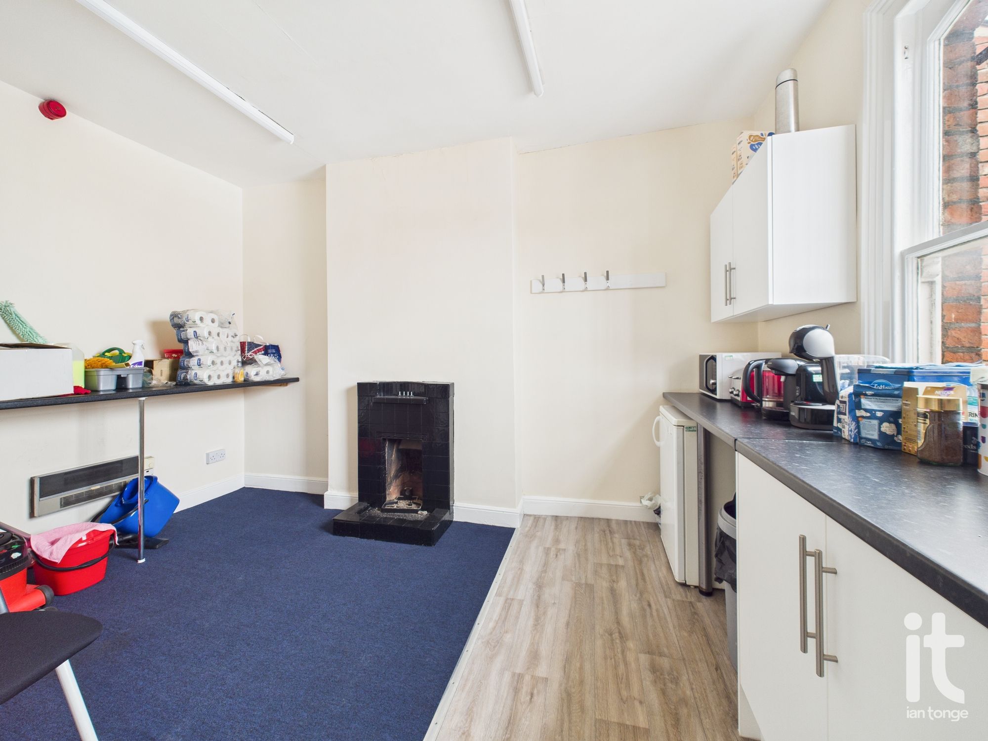 Office Under Offer in Stockport - Photograph 16.
