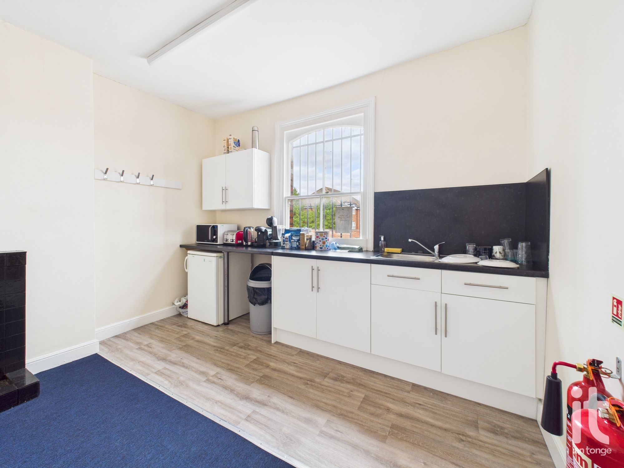 Office Under Offer in Stockport - Photograph 15.