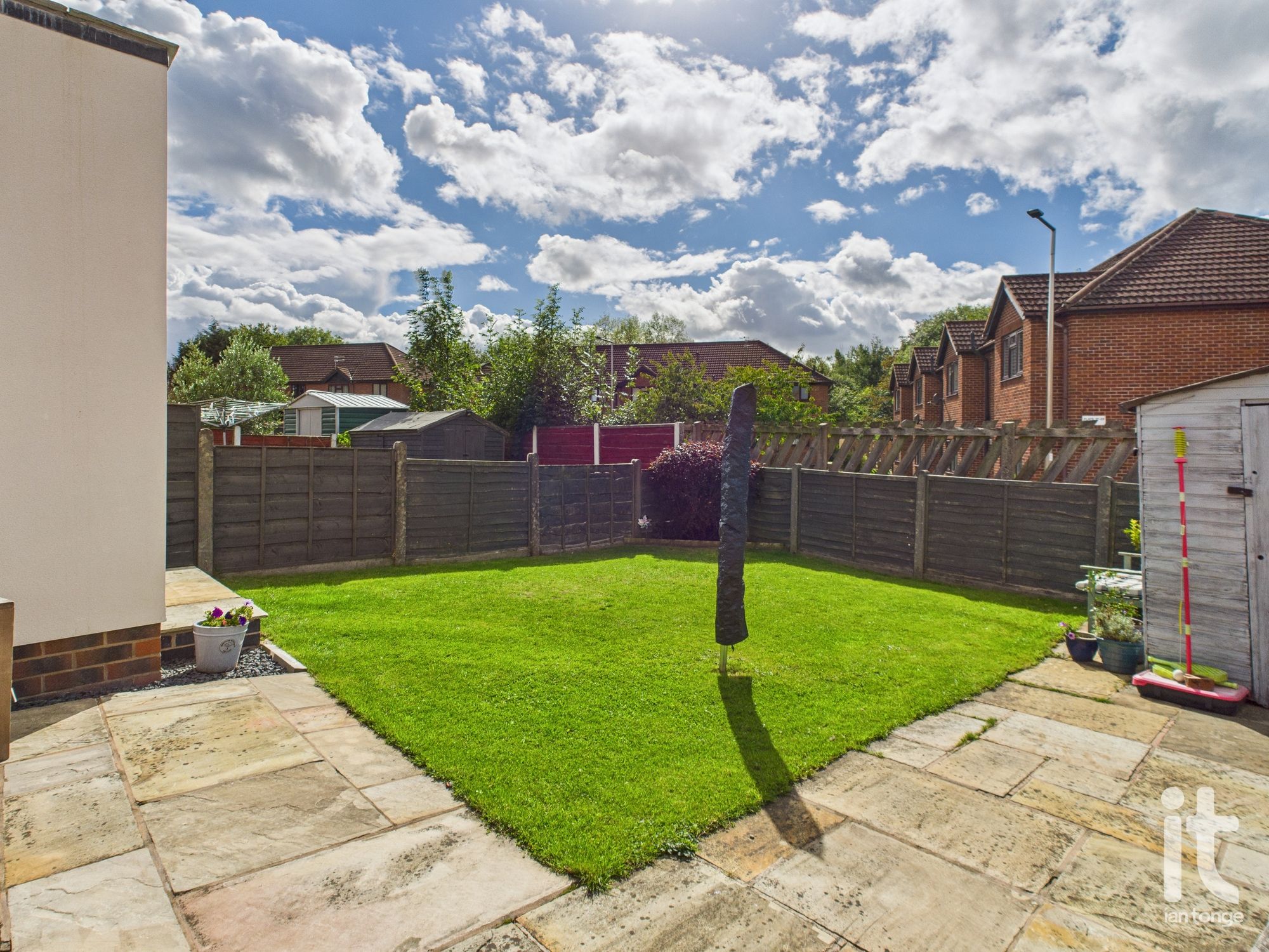 3 bedroom semi-detached house SSTC in Stockport - Photograph 23.
