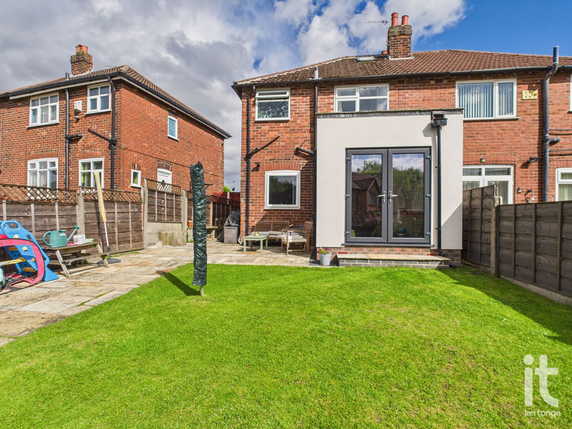 3 bedroom semi-detached house SSTC in Stockport - Photograph 4.