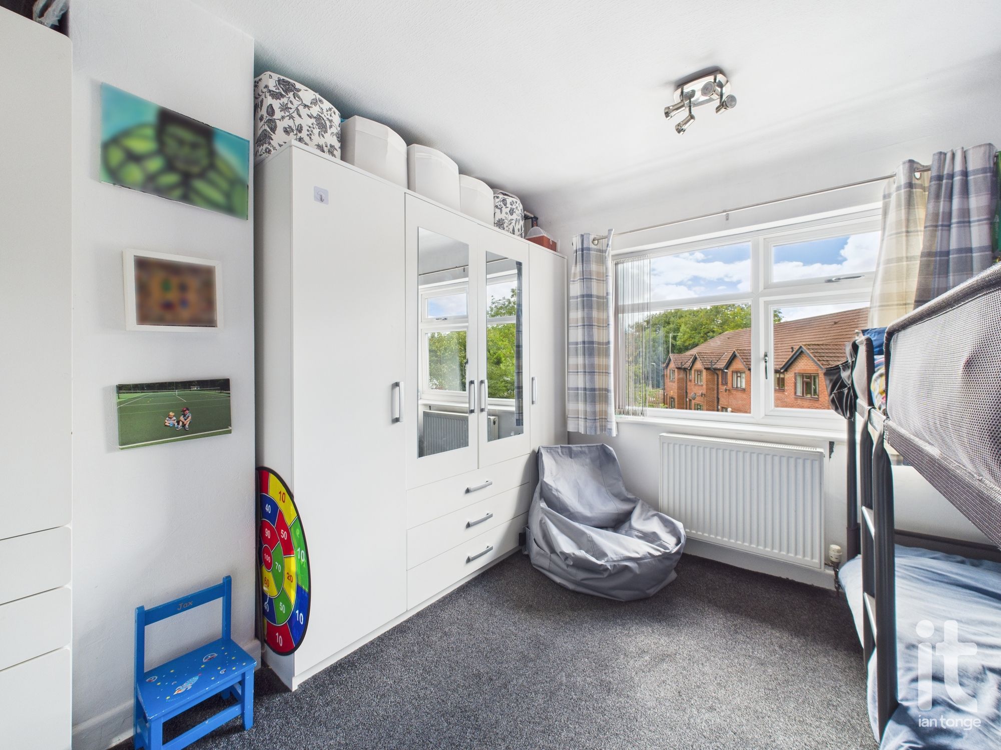 3 bedroom semi-detached house SSTC in Stockport - Photograph 16.