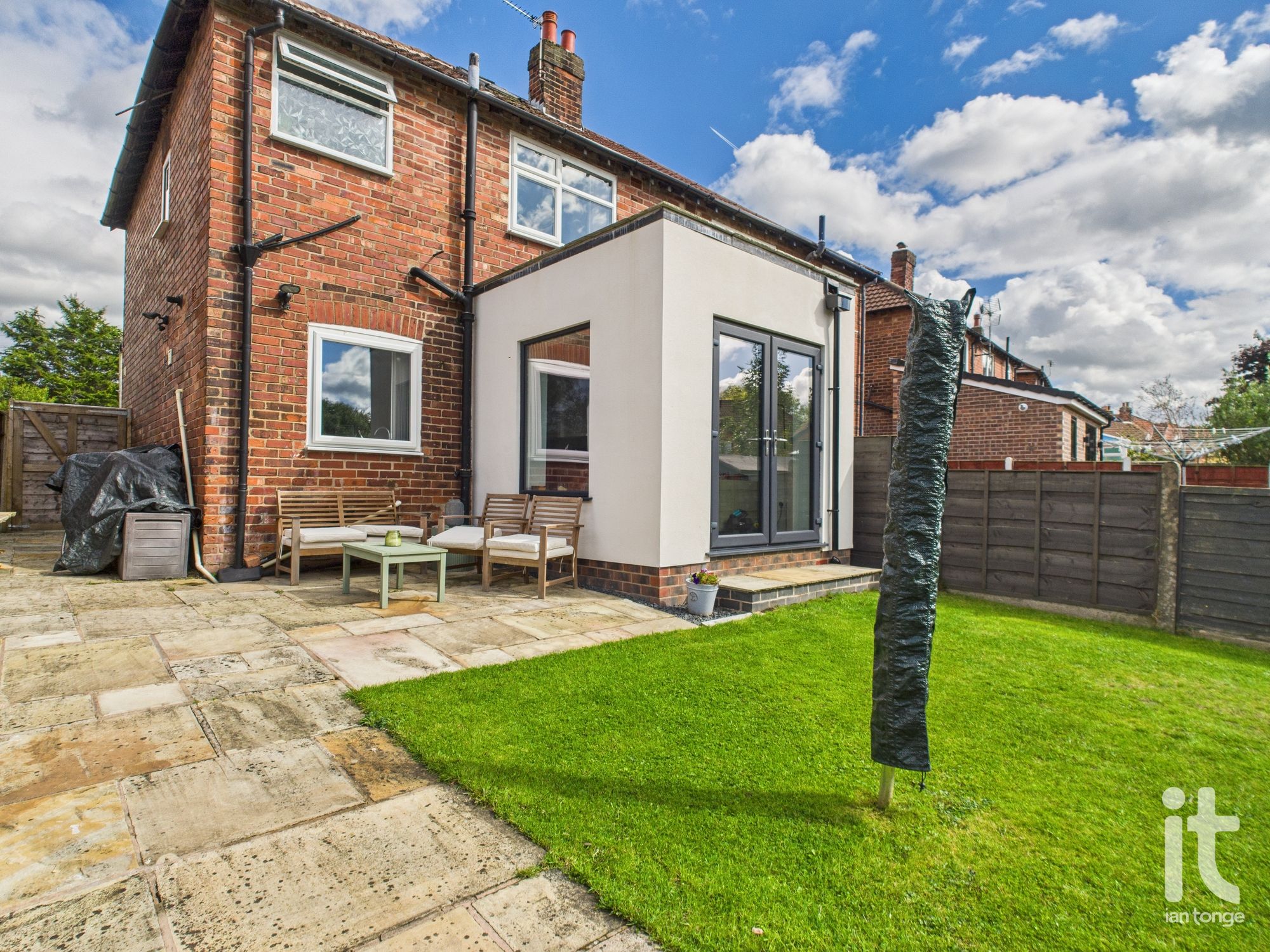3 bedroom semi-detached house SSTC in Stockport - Photograph 25.