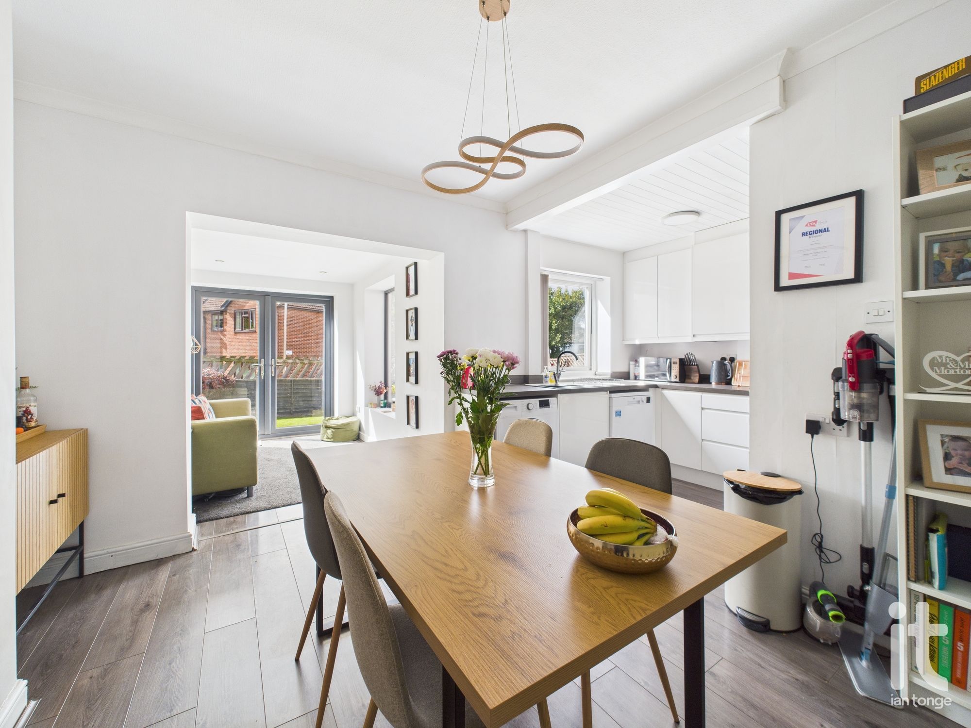 3 bedroom semi-detached house SSTC in Stockport - Photograph 11.