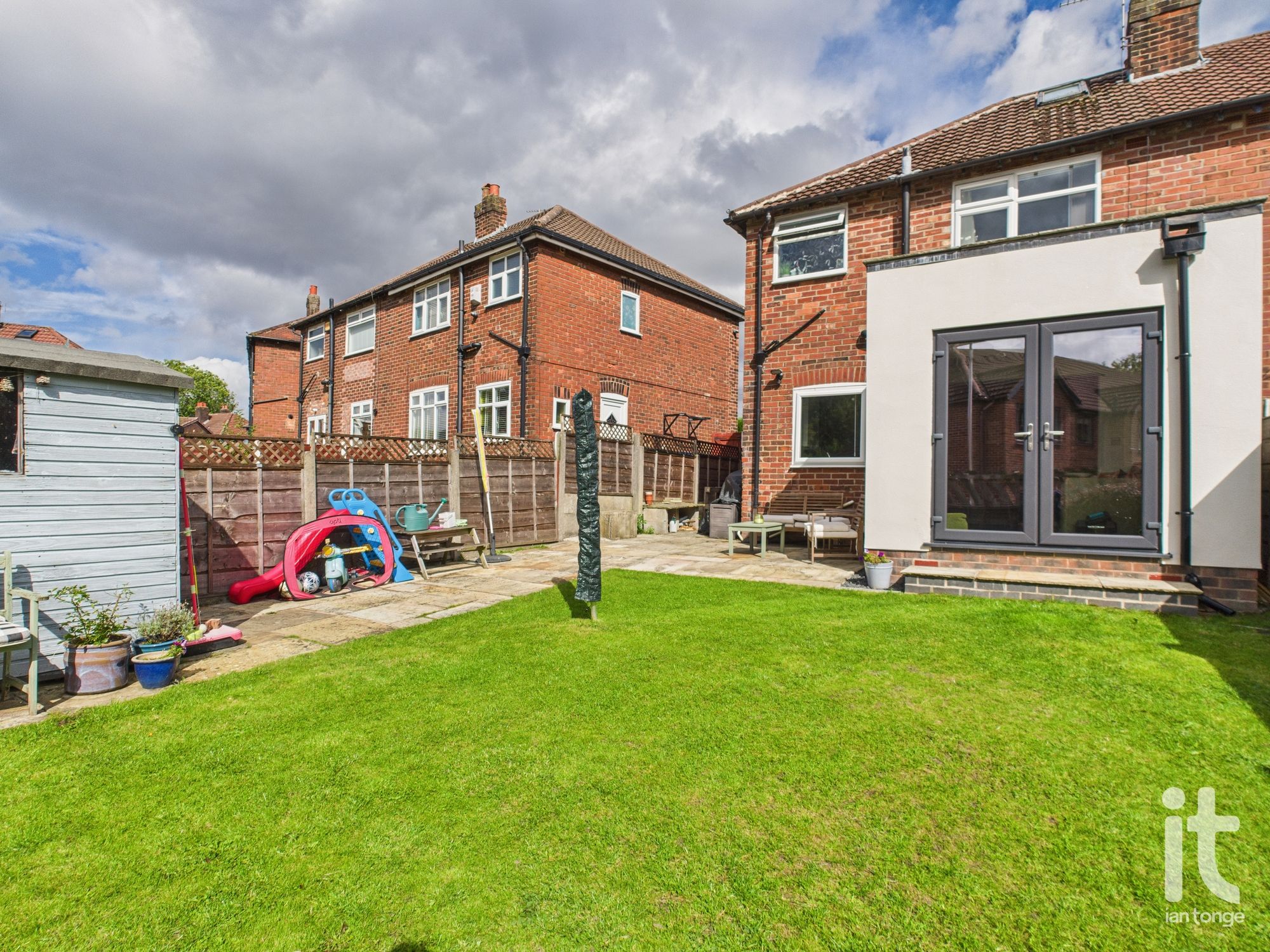 3 bedroom semi-detached house SSTC in Stockport - Photograph 26.