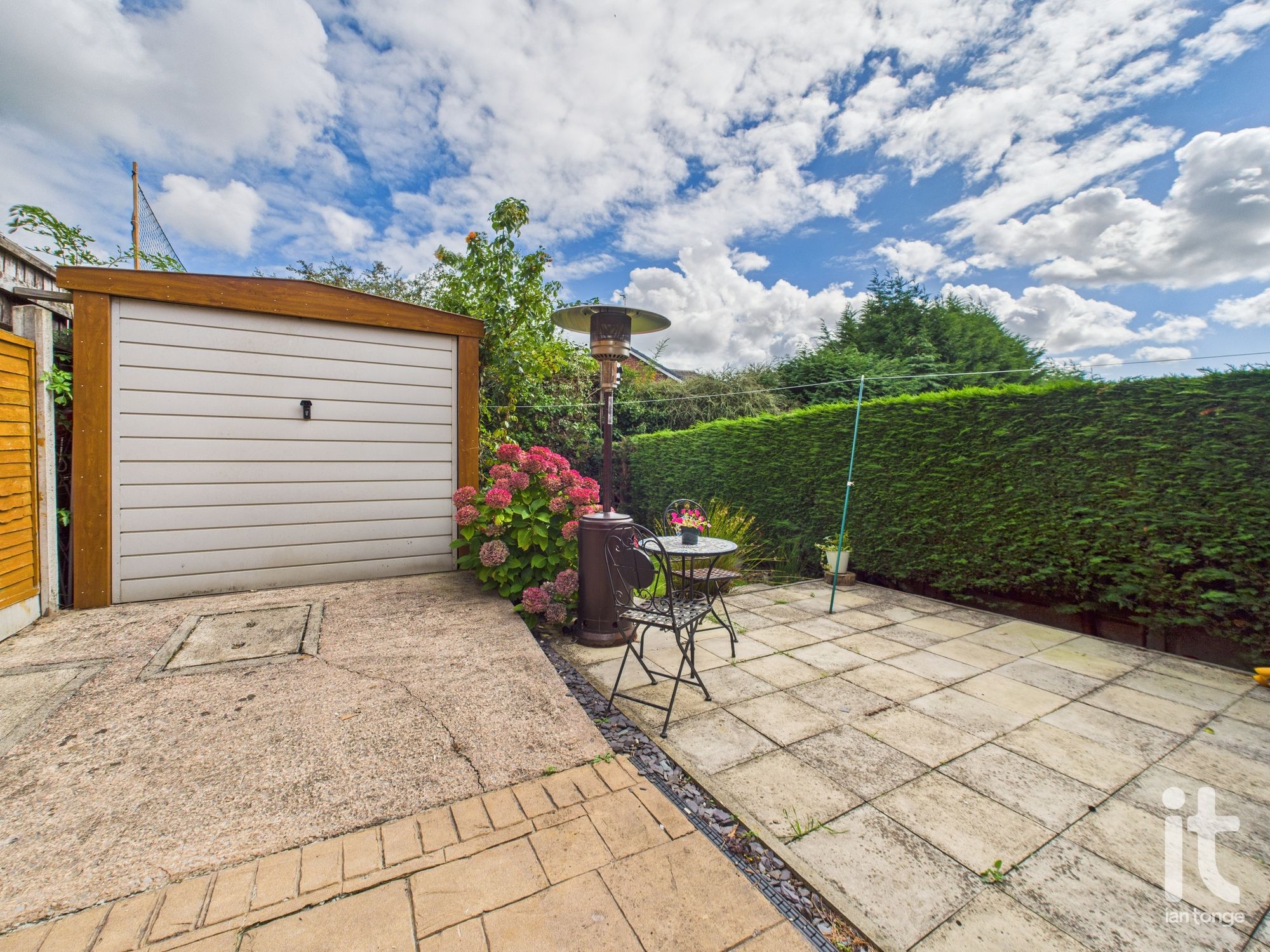 3 bedroom semi-detached house SSTC in Stockport - Photograph 19.