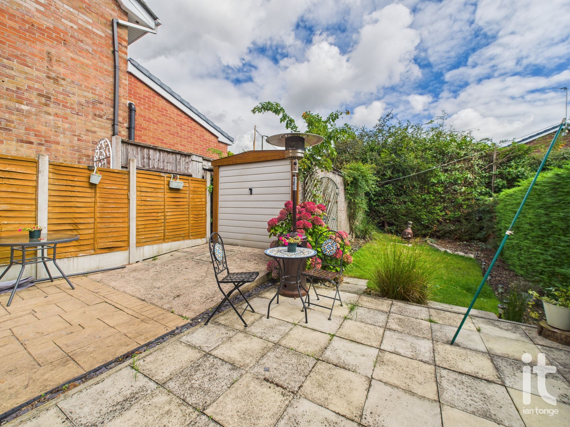 3 bedroom semi-detached house SSTC in Stockport - Photograph 18.
