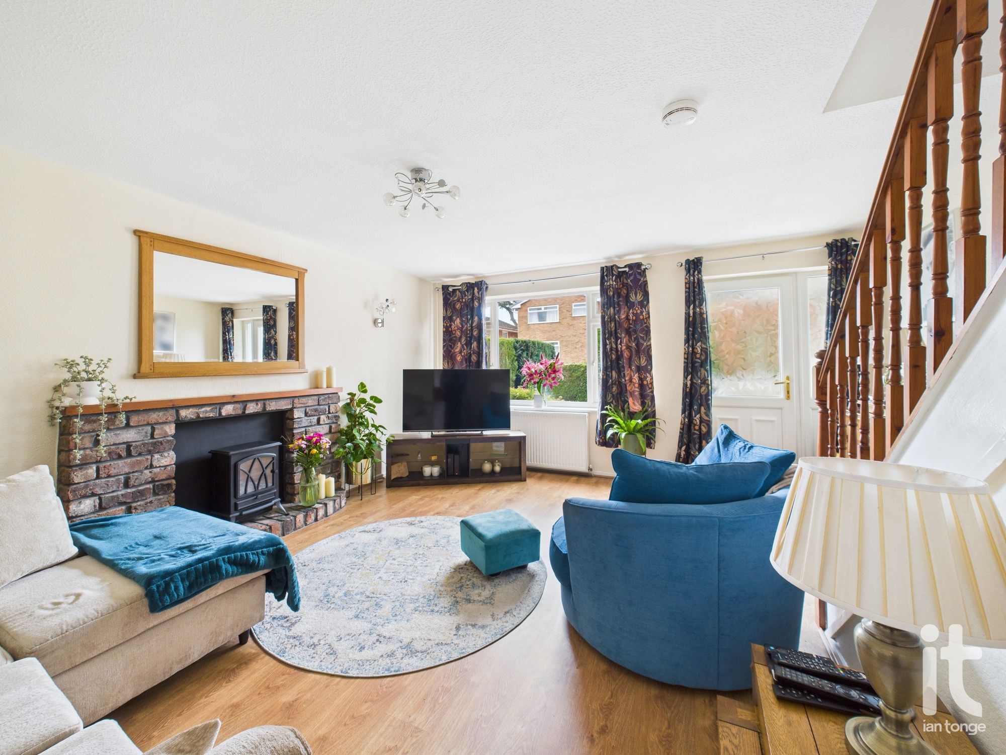 3 bedroom semi-detached house SSTC in Stockport - Photograph 8.