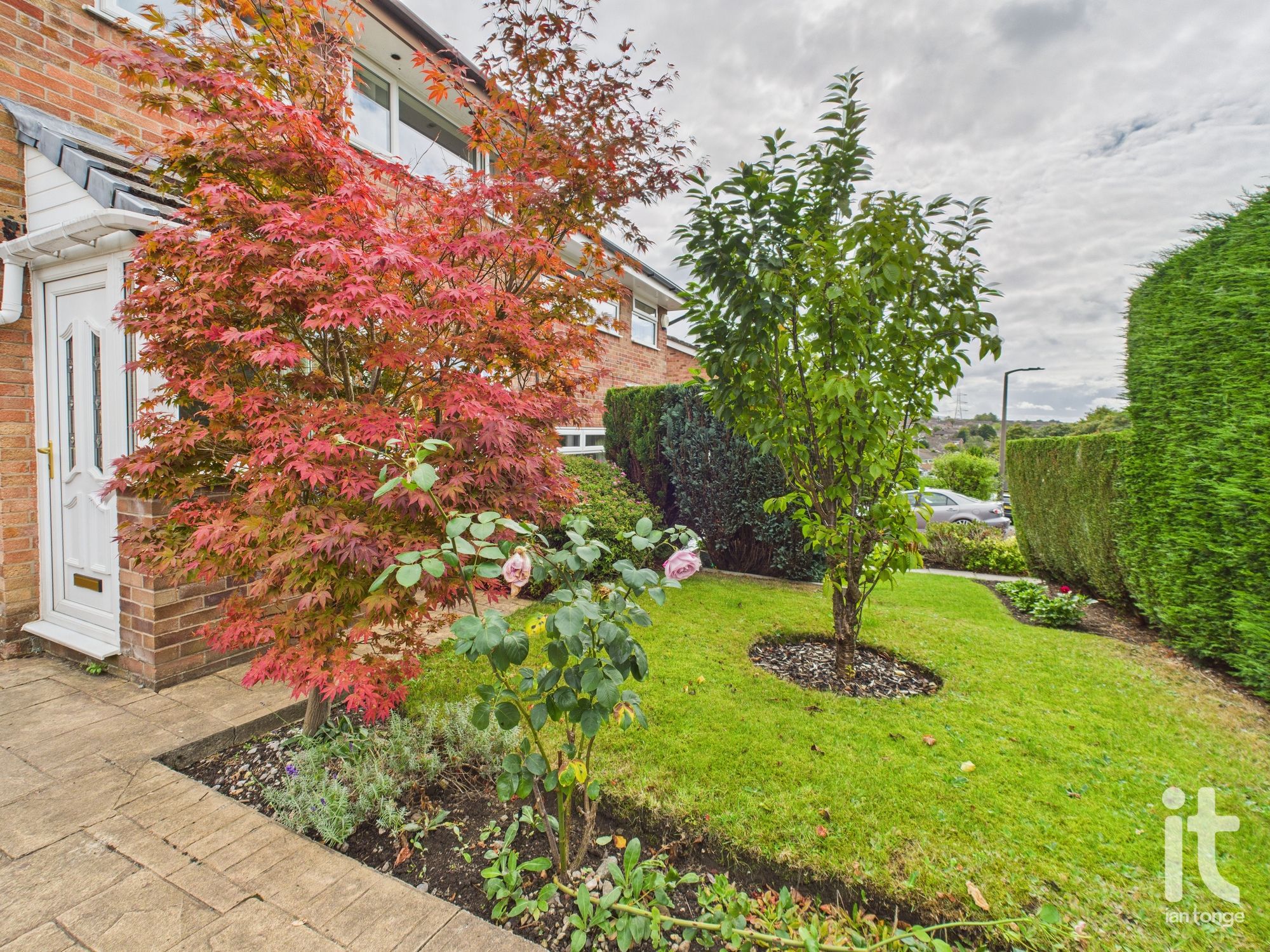 3 bedroom semi-detached house SSTC in Stockport - Photograph 6.
