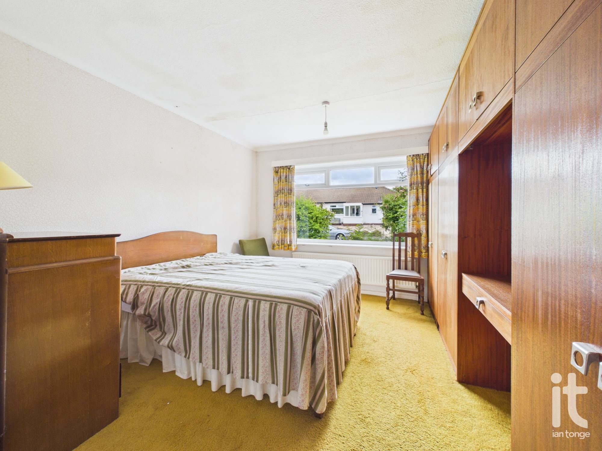 2 bedroom detached bungalow For Sale in Stockport - Photograph 10.