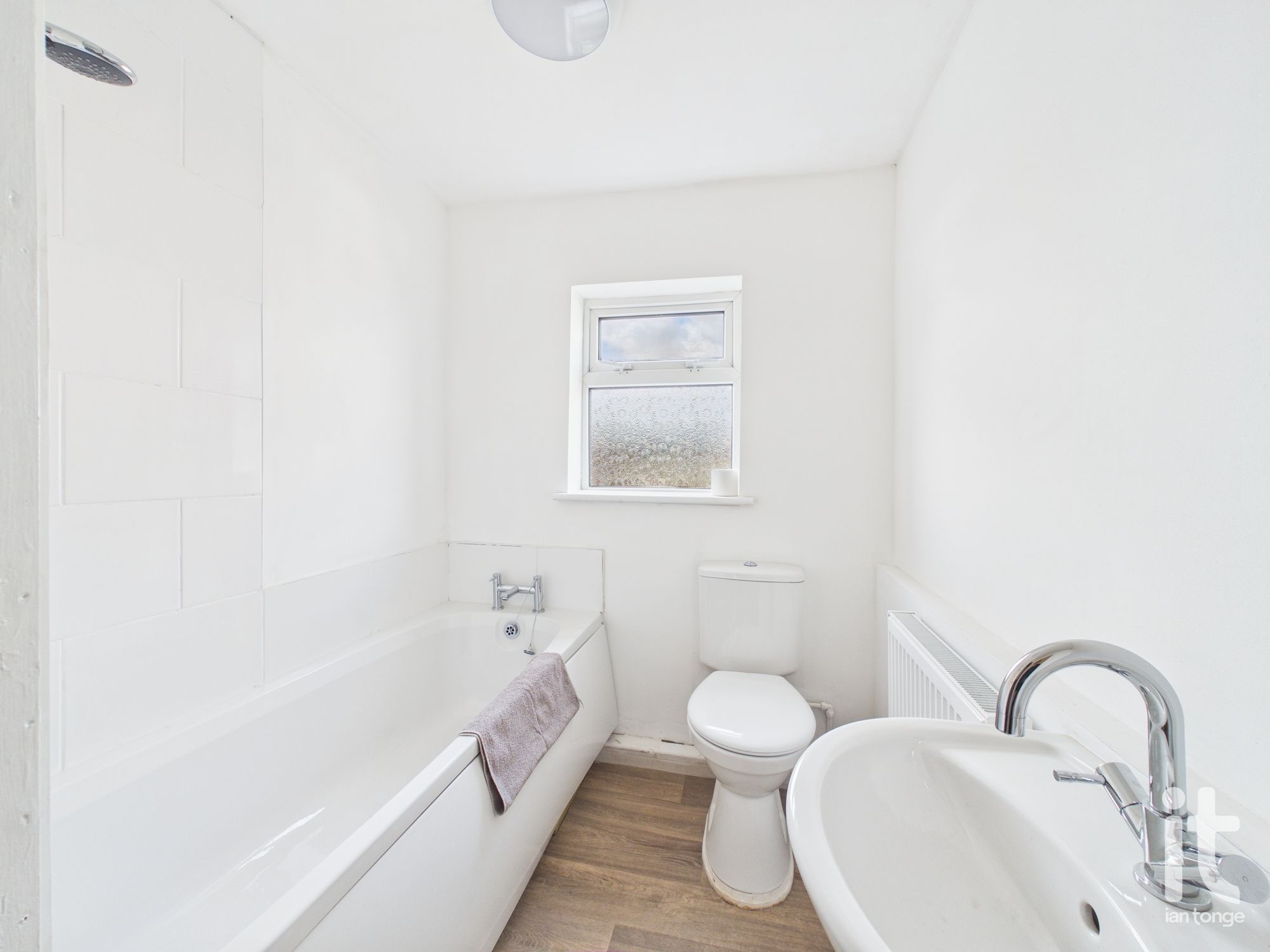2 bedroom mid terraced house SSTC in Stockport - Photograph 4.