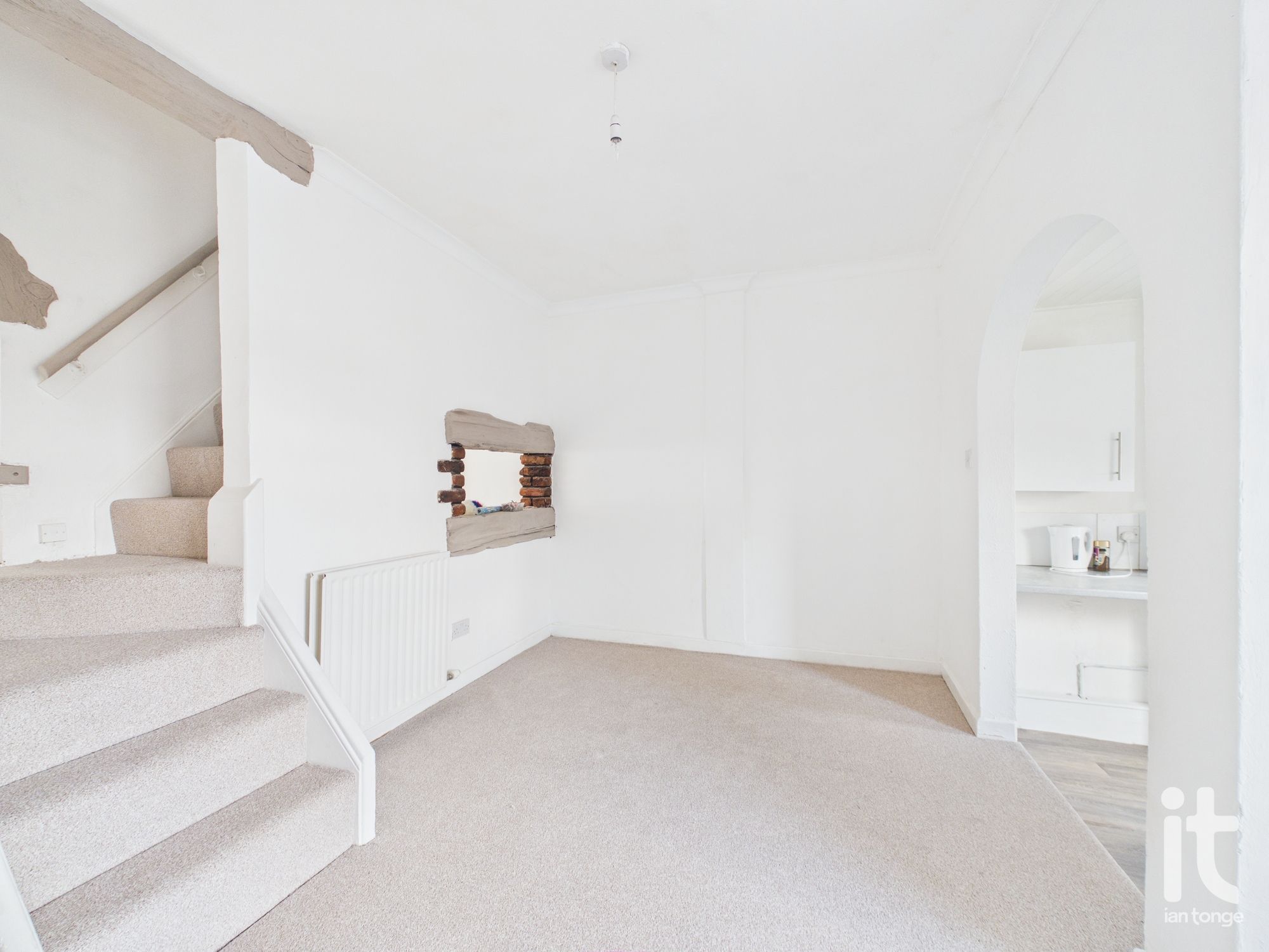 2 bedroom mid terraced house SSTC in Stockport - Photograph 8.