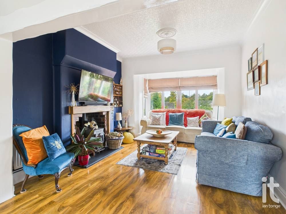 4 bedroom semi-detached house For Sale in Stockport - Photograph 3.