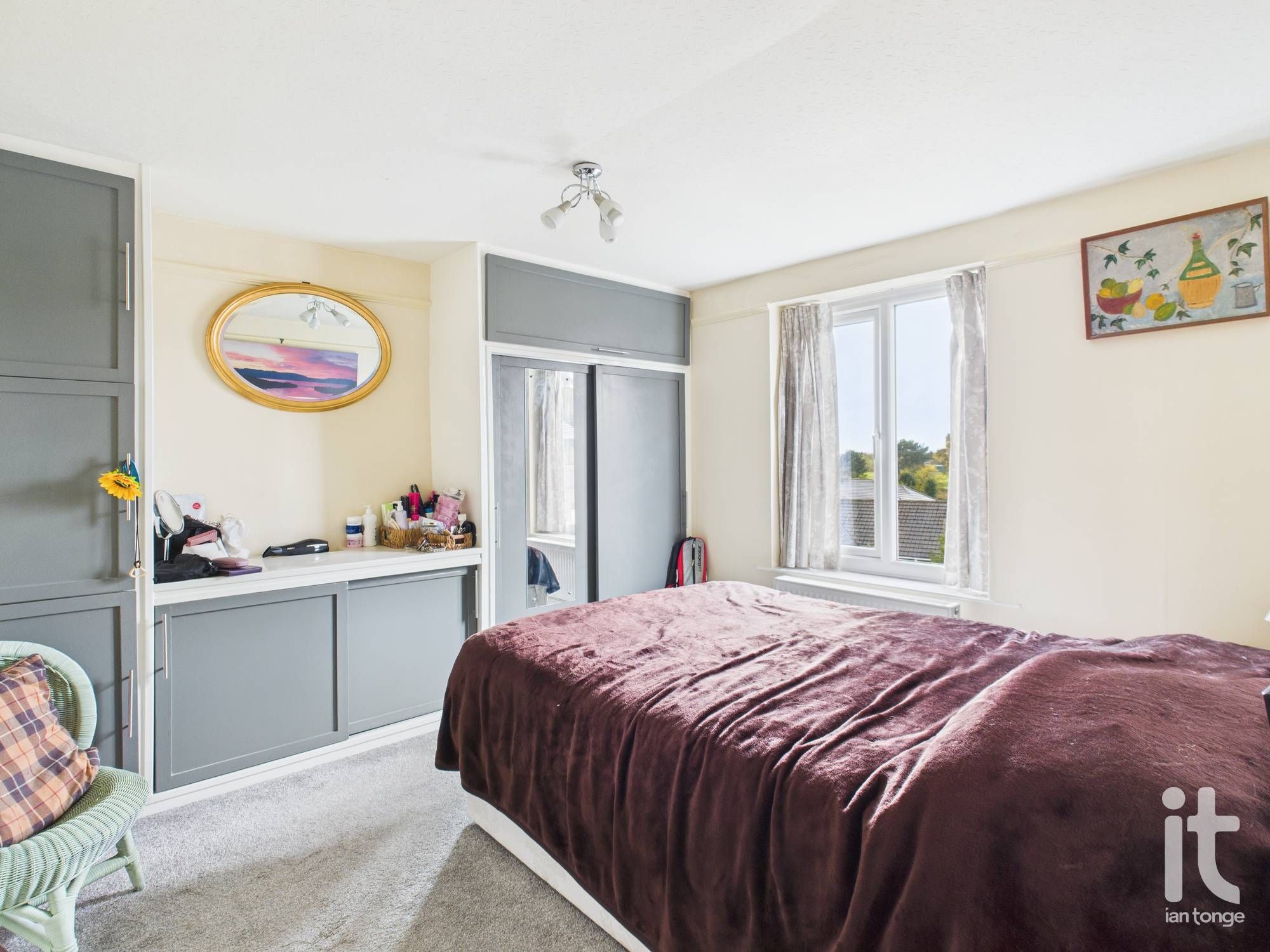 4 bedroom semi-detached house For Sale in Stockport - Photograph 13.