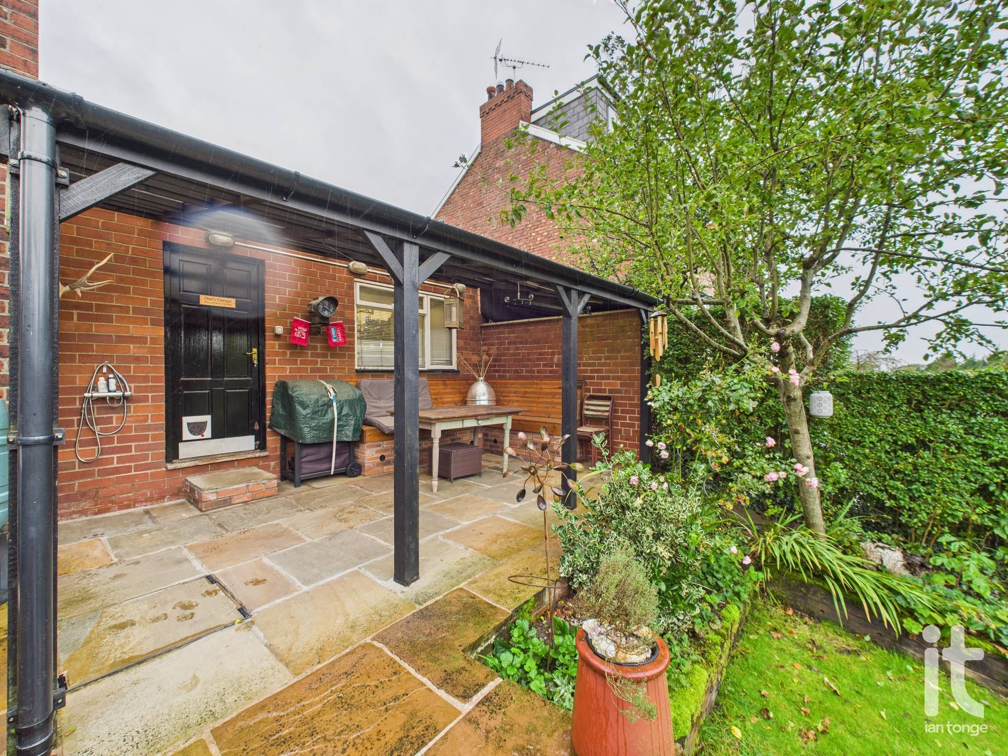 4 bedroom semi-detached house For Sale in Stockport - Photograph 23.