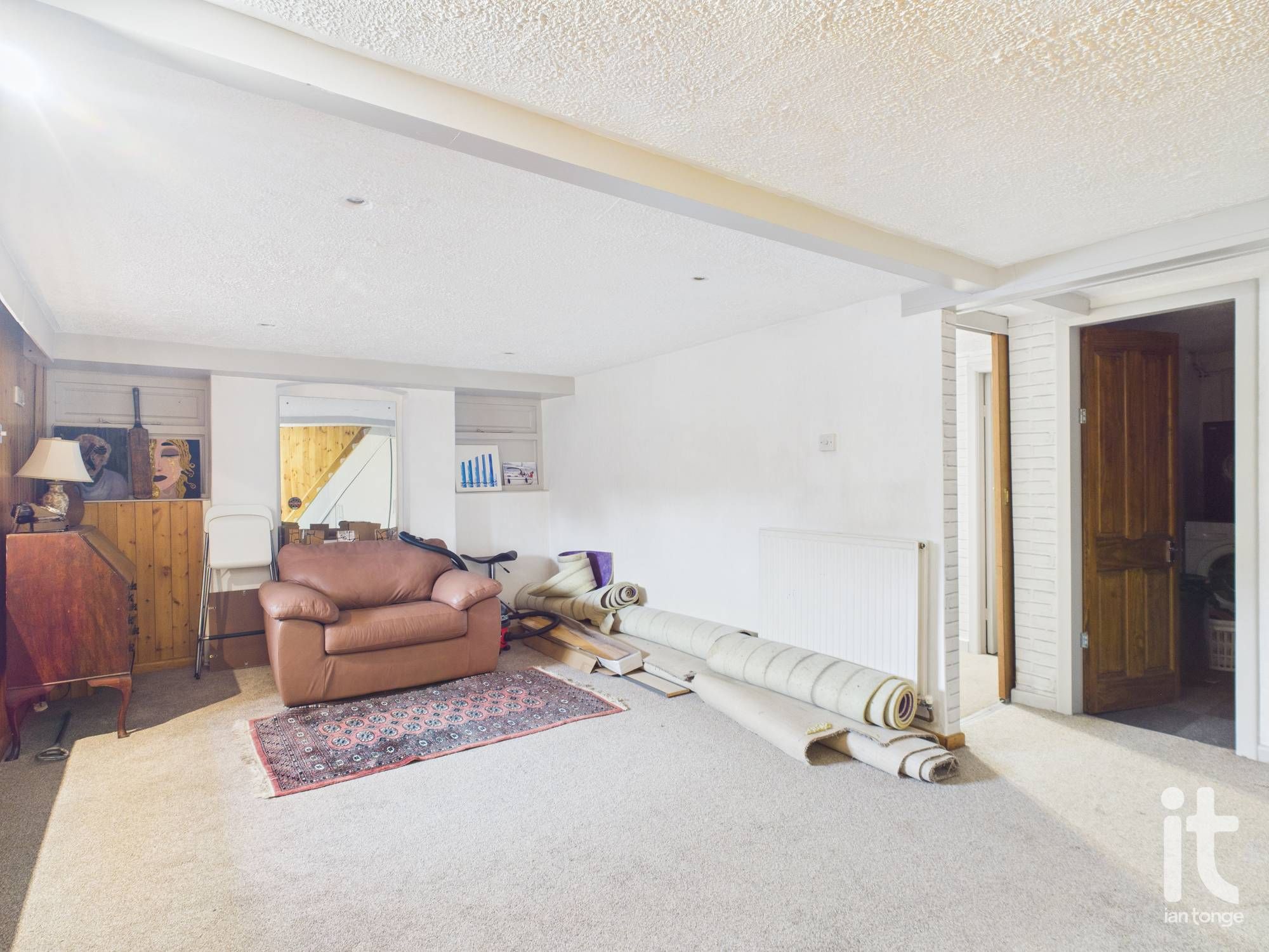4 bedroom semi-detached house For Sale in Stockport - Photograph 19.
