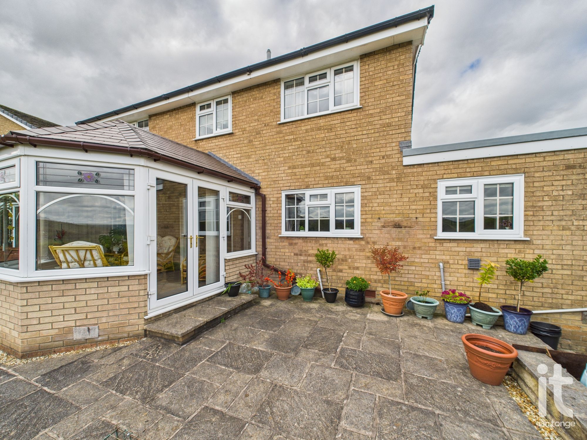 4 bedroom detached house Sold in High Peak - Photograph 21.