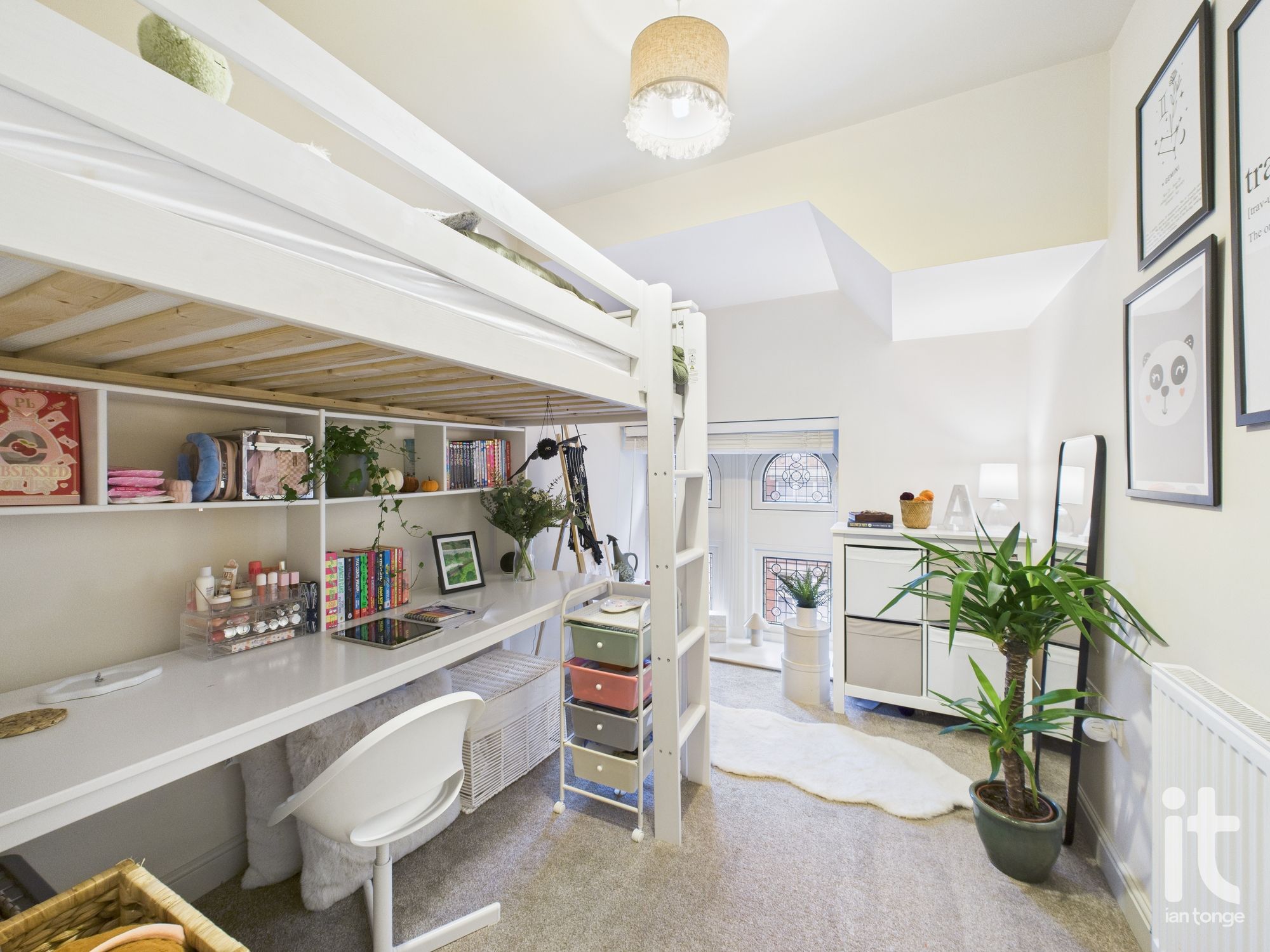 2 bedroom apartment flat/apartment Under Offer in Stockport - Photograph 9.