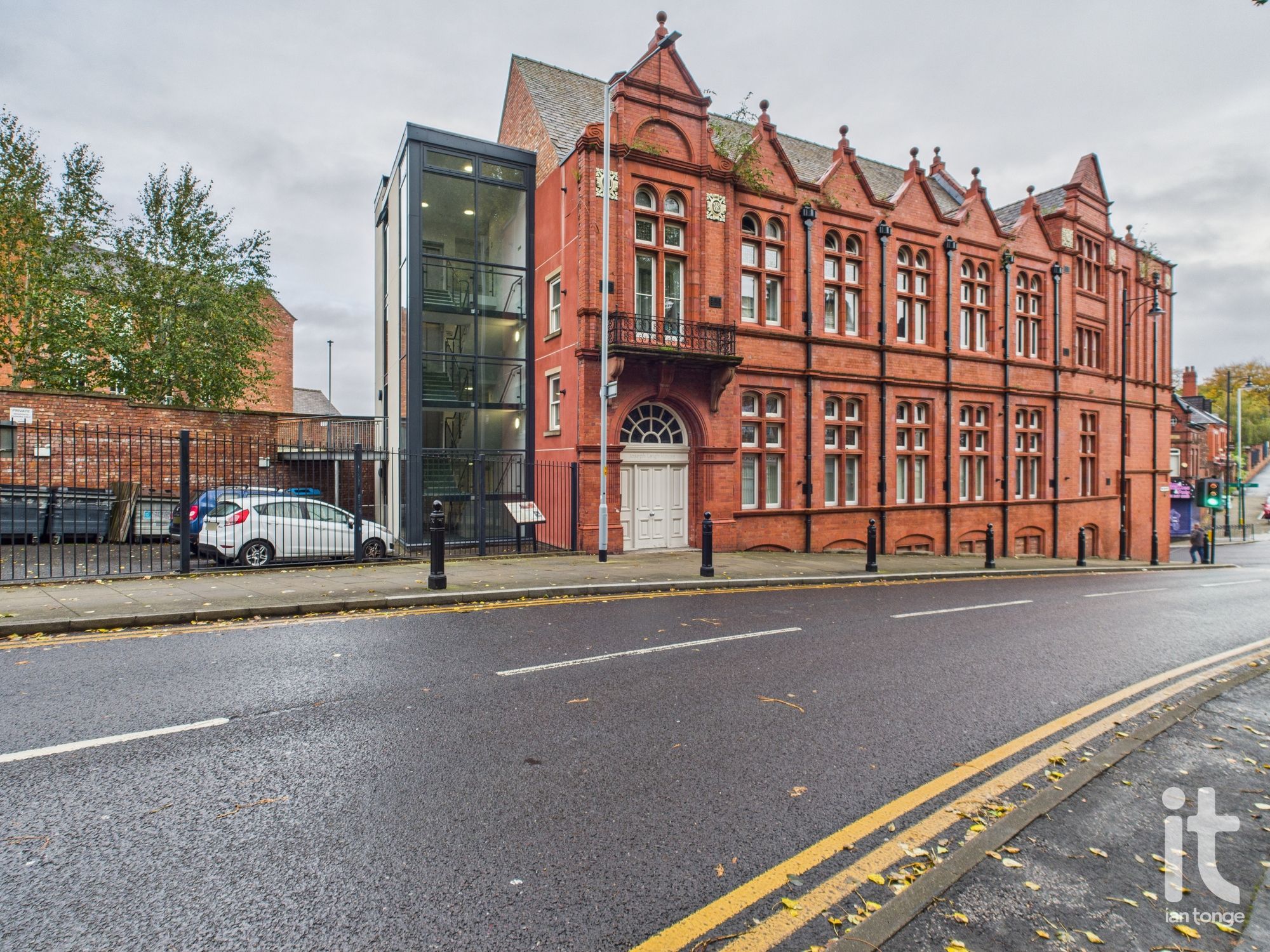 2 bedroom apartment flat/apartment Under Offer in Stockport - Photograph 24.