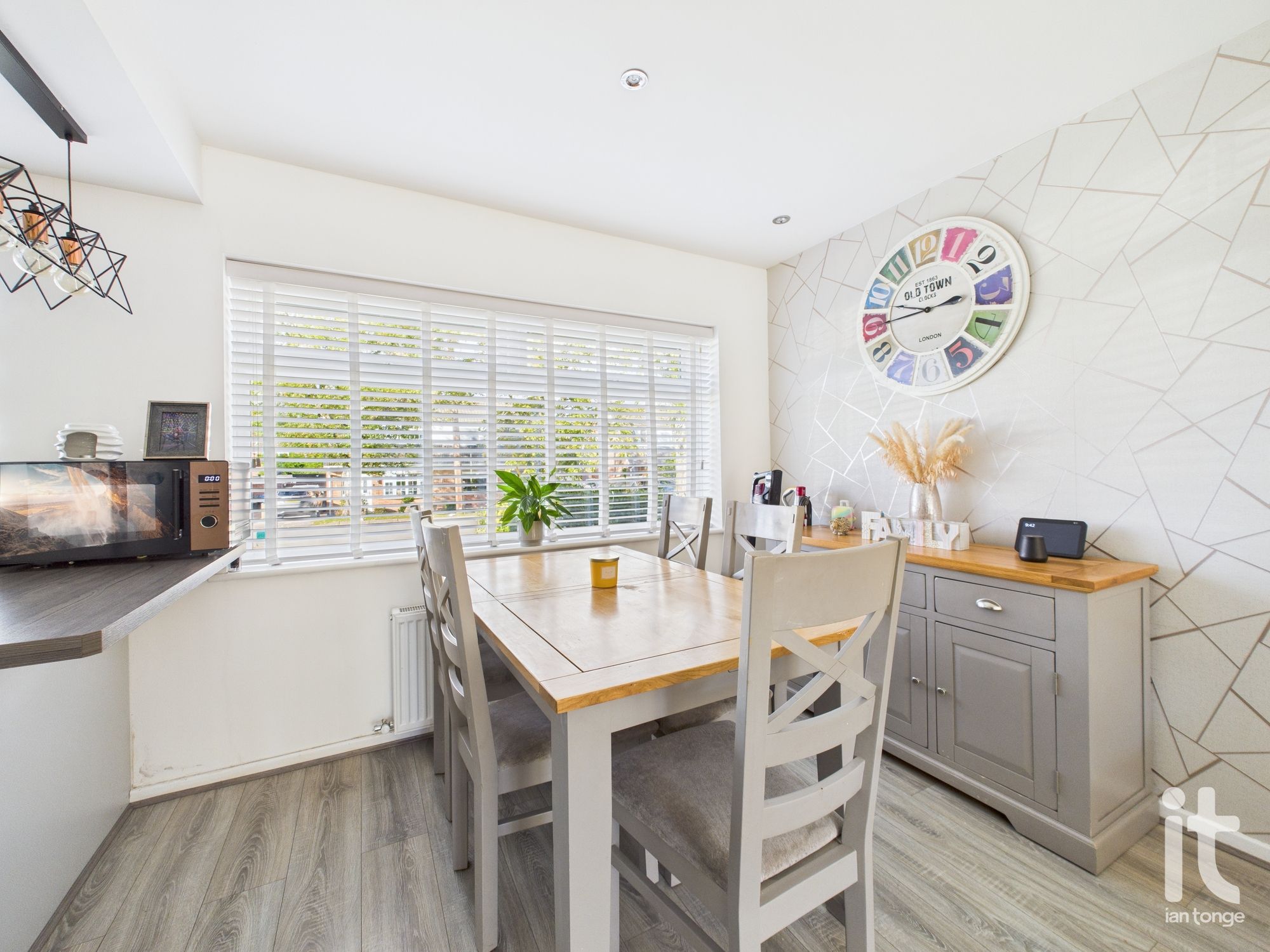 3 bedroom detached house Under Offer in Stockport - Photograph 12.
