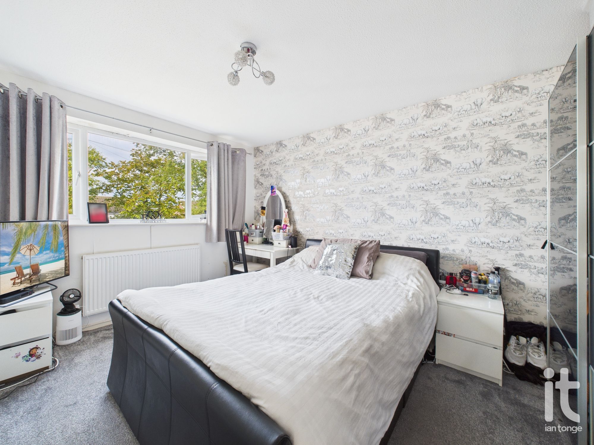 3 bedroom detached house Under Offer in Stockport - Photograph 18.