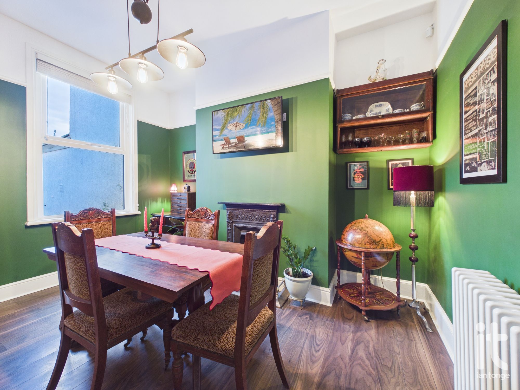 2 bedroom mid terraced house For Sale in Stockport - Photograph 11.