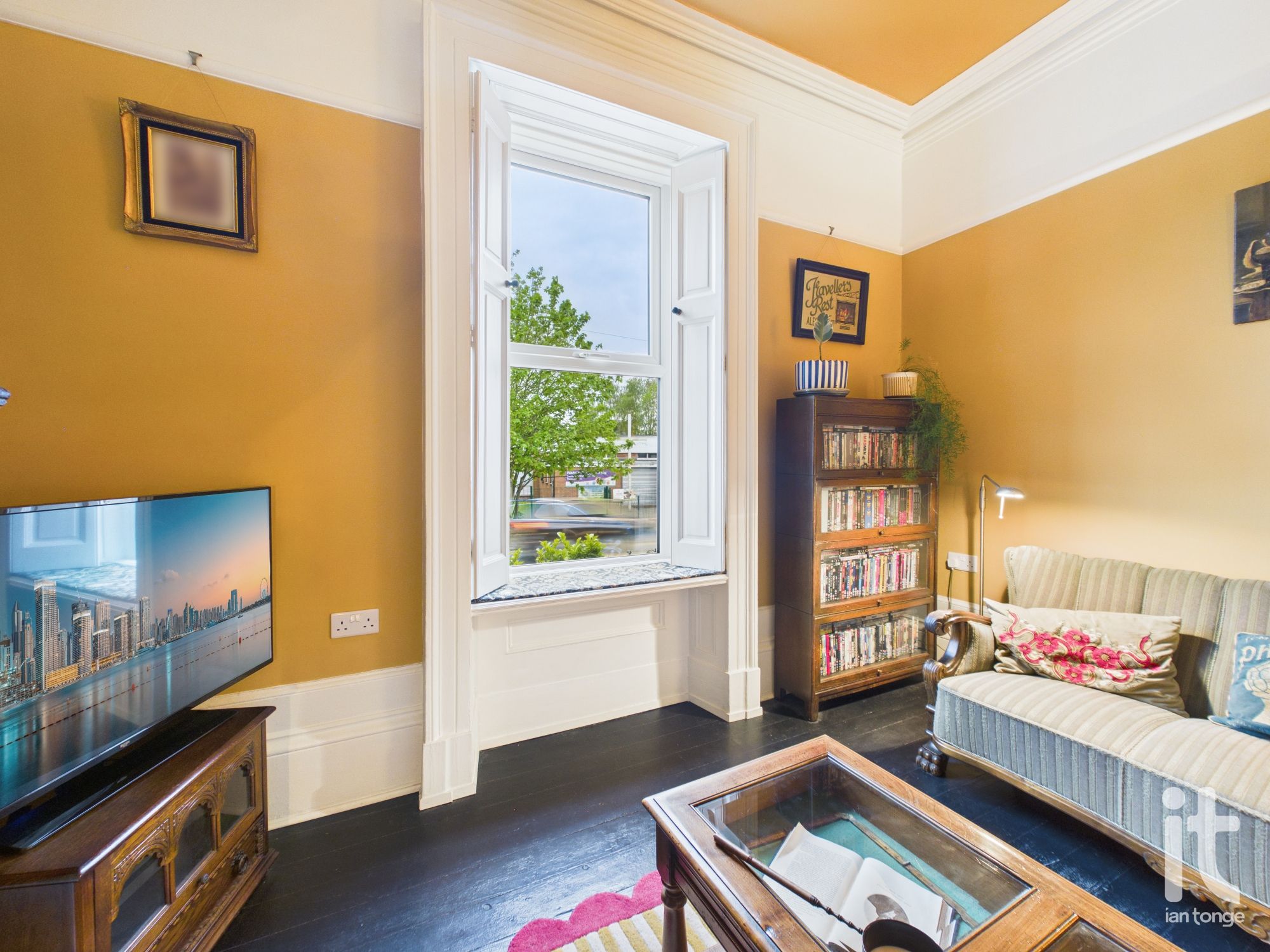 2 bedroom mid terraced house For Sale in Stockport - Photograph 10.