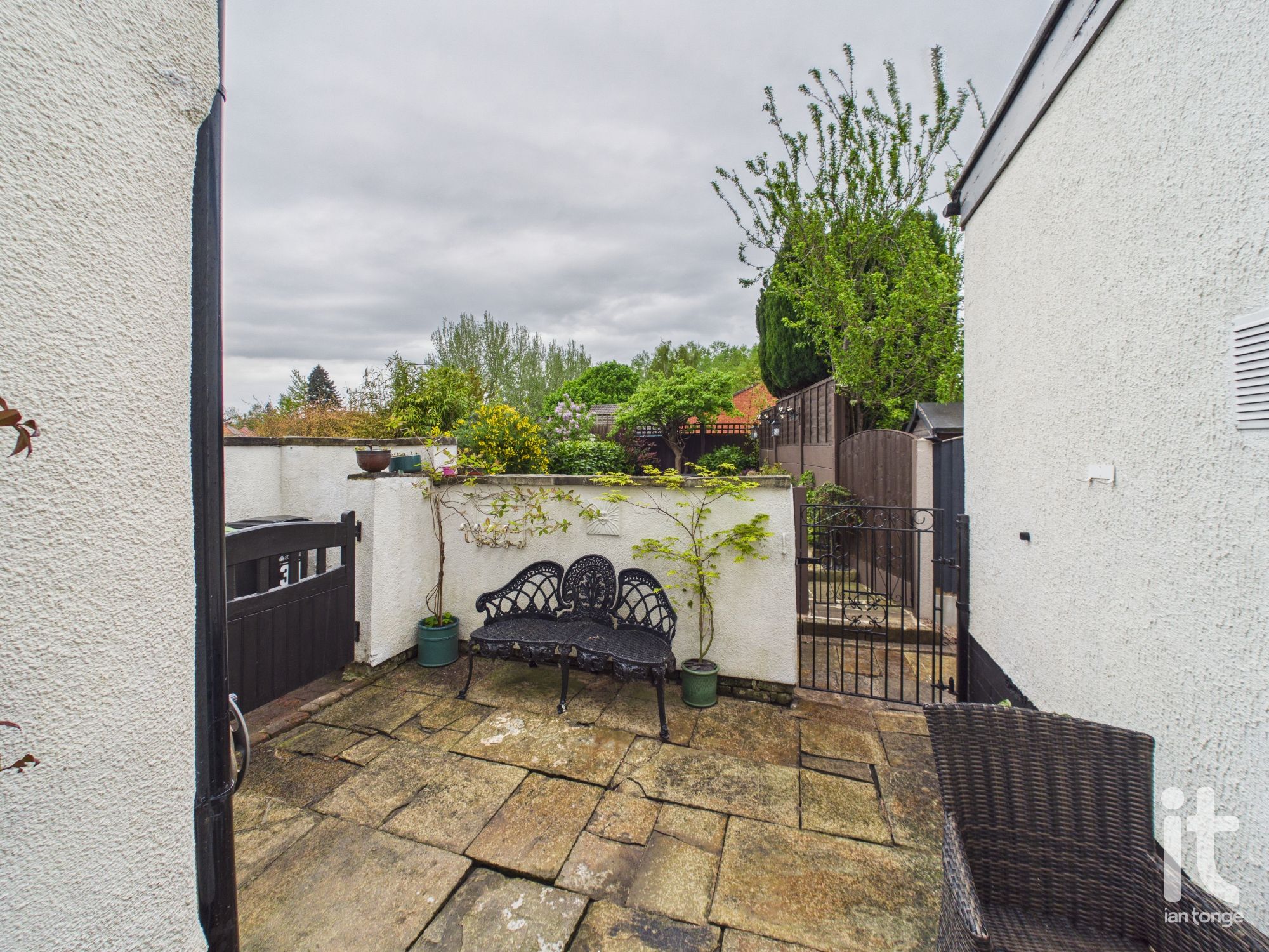 2 bedroom mid terraced house For Sale in Stockport - Photograph 16.