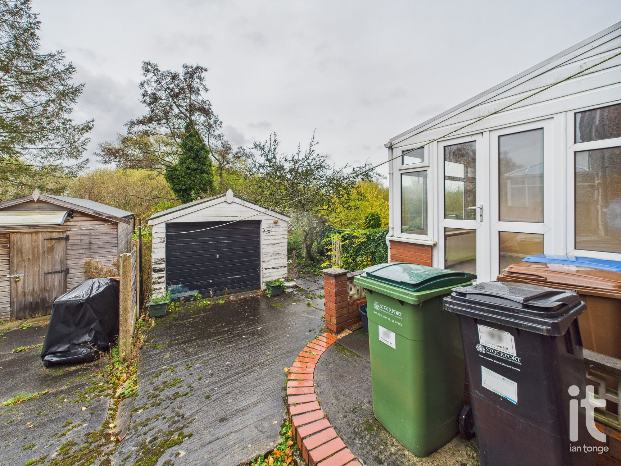 3 bedroom semi-detached house Under Offer in Stockport - Photograph 18.