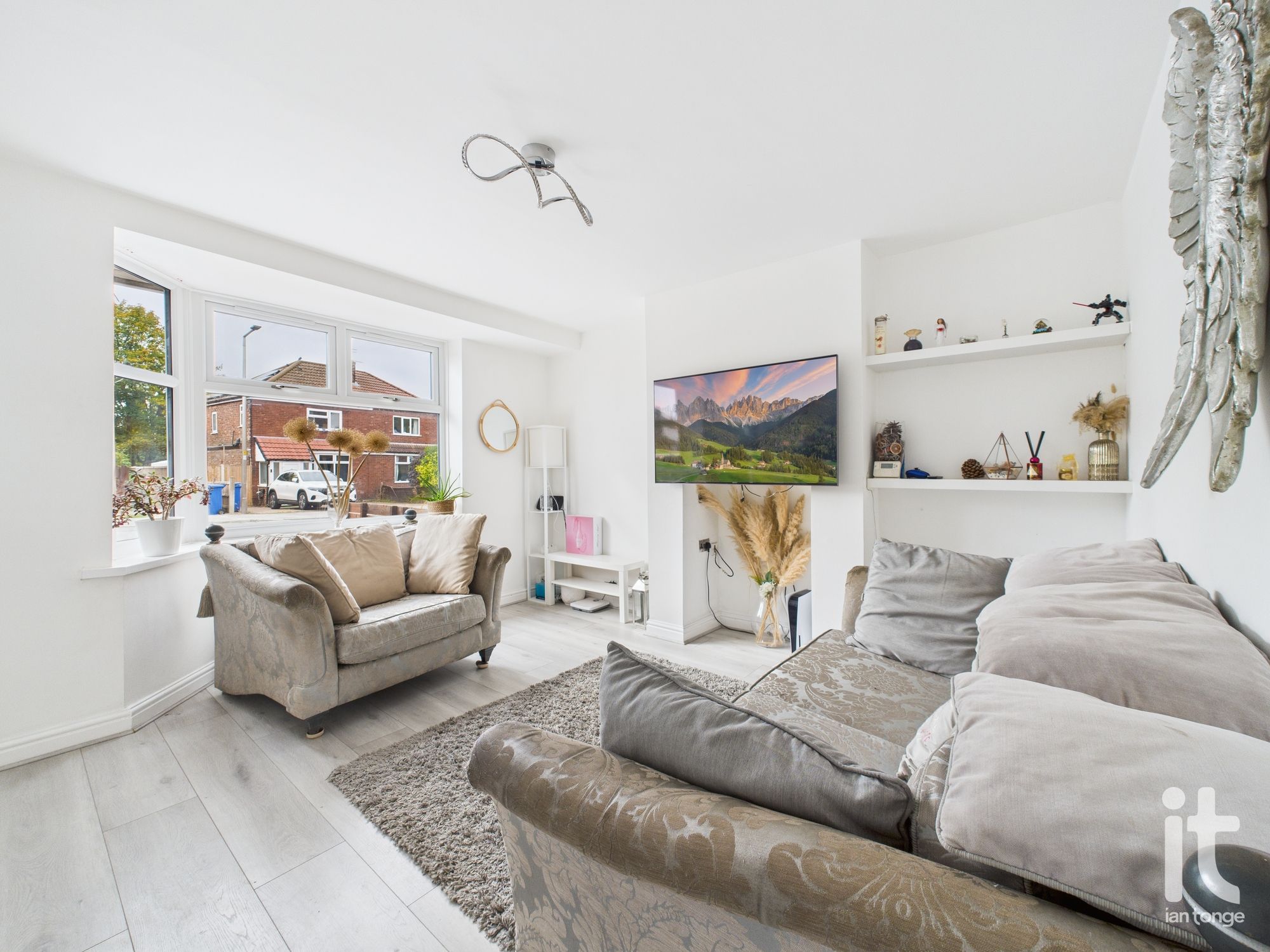 3 bedroom semi-detached house SSTC in Stockport - Photograph 4.