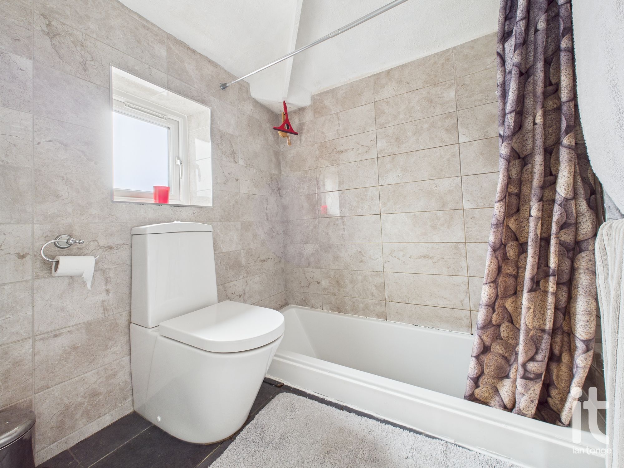 3 bedroom semi-detached house SSTC in Stockport - Photograph 23.