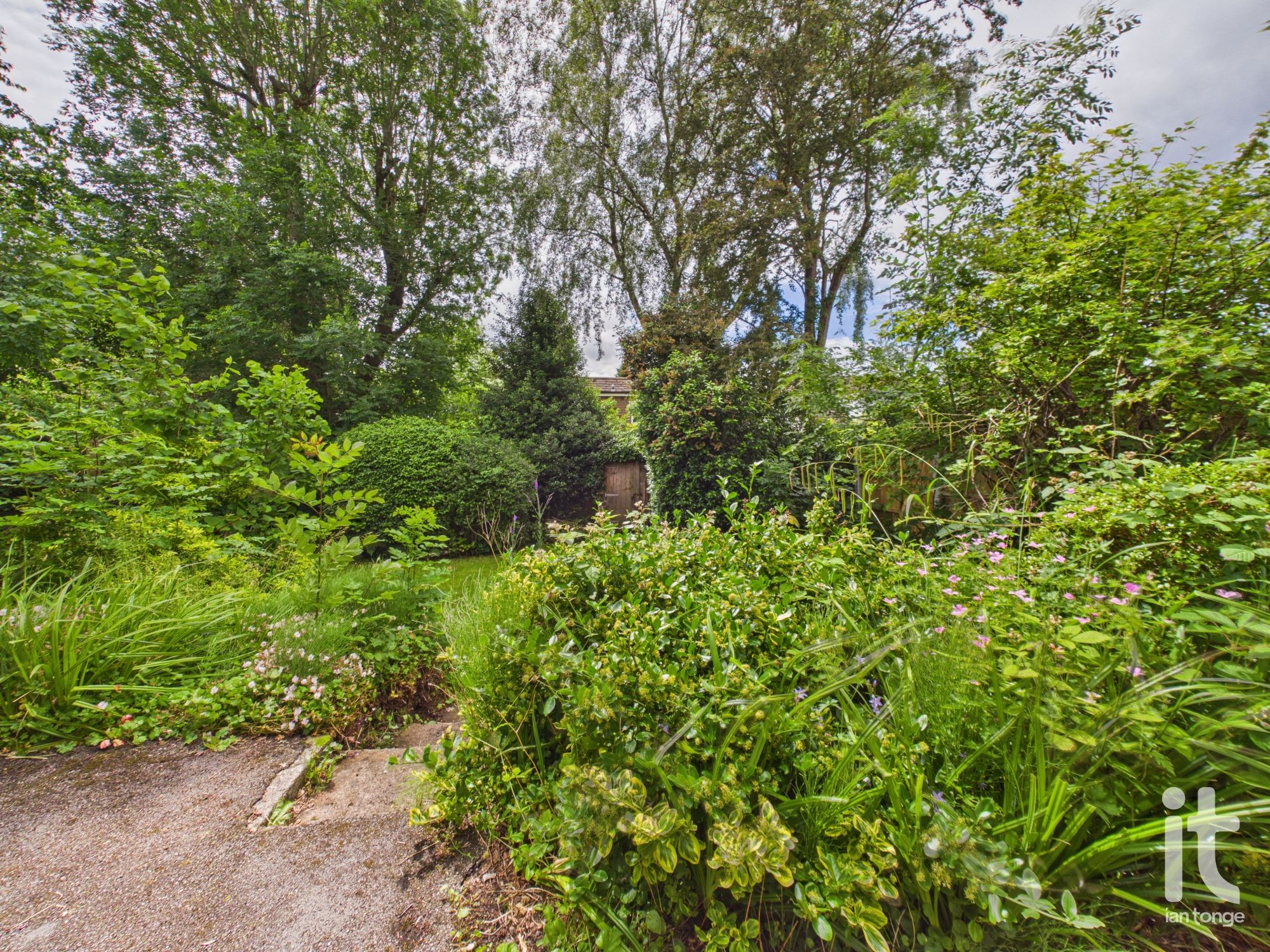 3 bedroom detached house For Sale in Stockport - Photograph 15.