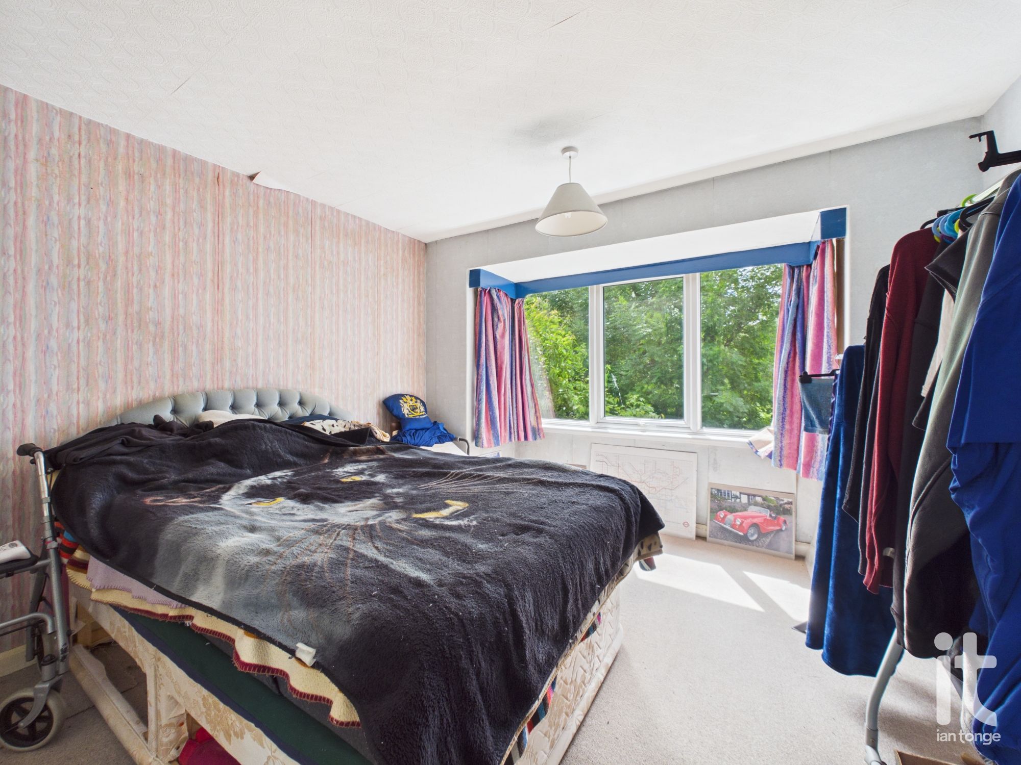 3 bedroom detached house For Sale in Stockport - Photograph 12.