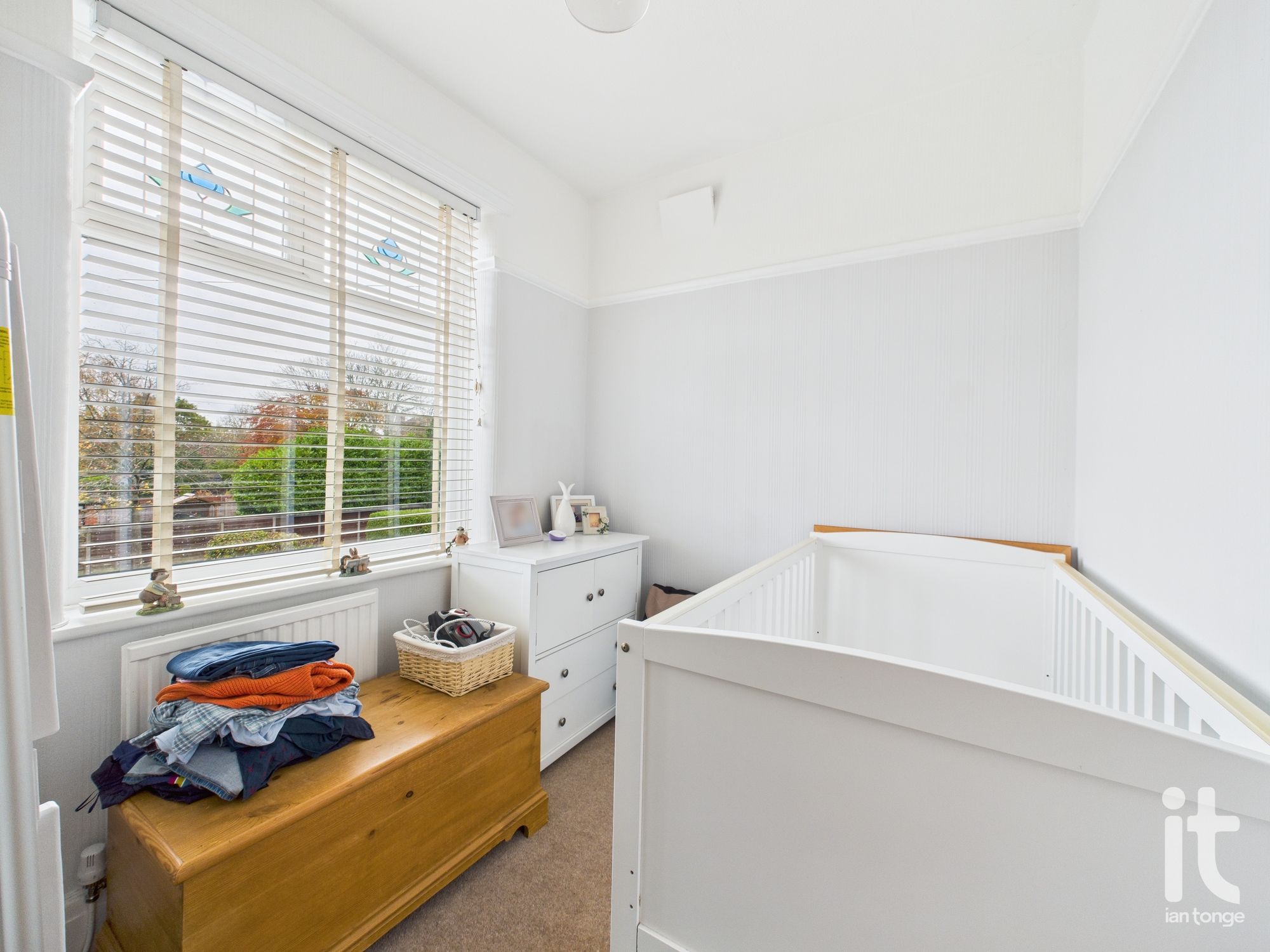 3 bedroom semi-detached house Sold in Stockport - Photograph 36.