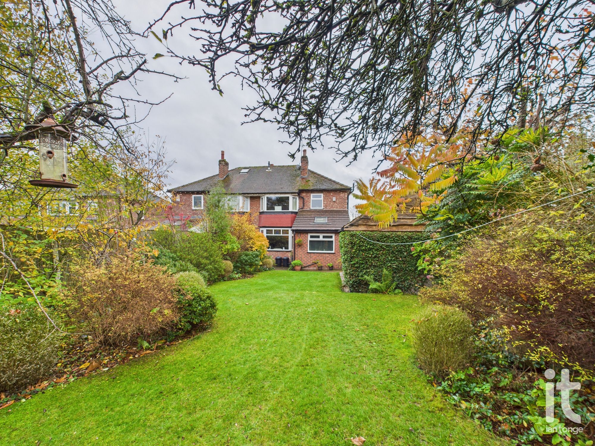 3 bedroom semi-detached house Sold in Stockport - Photograph 3.