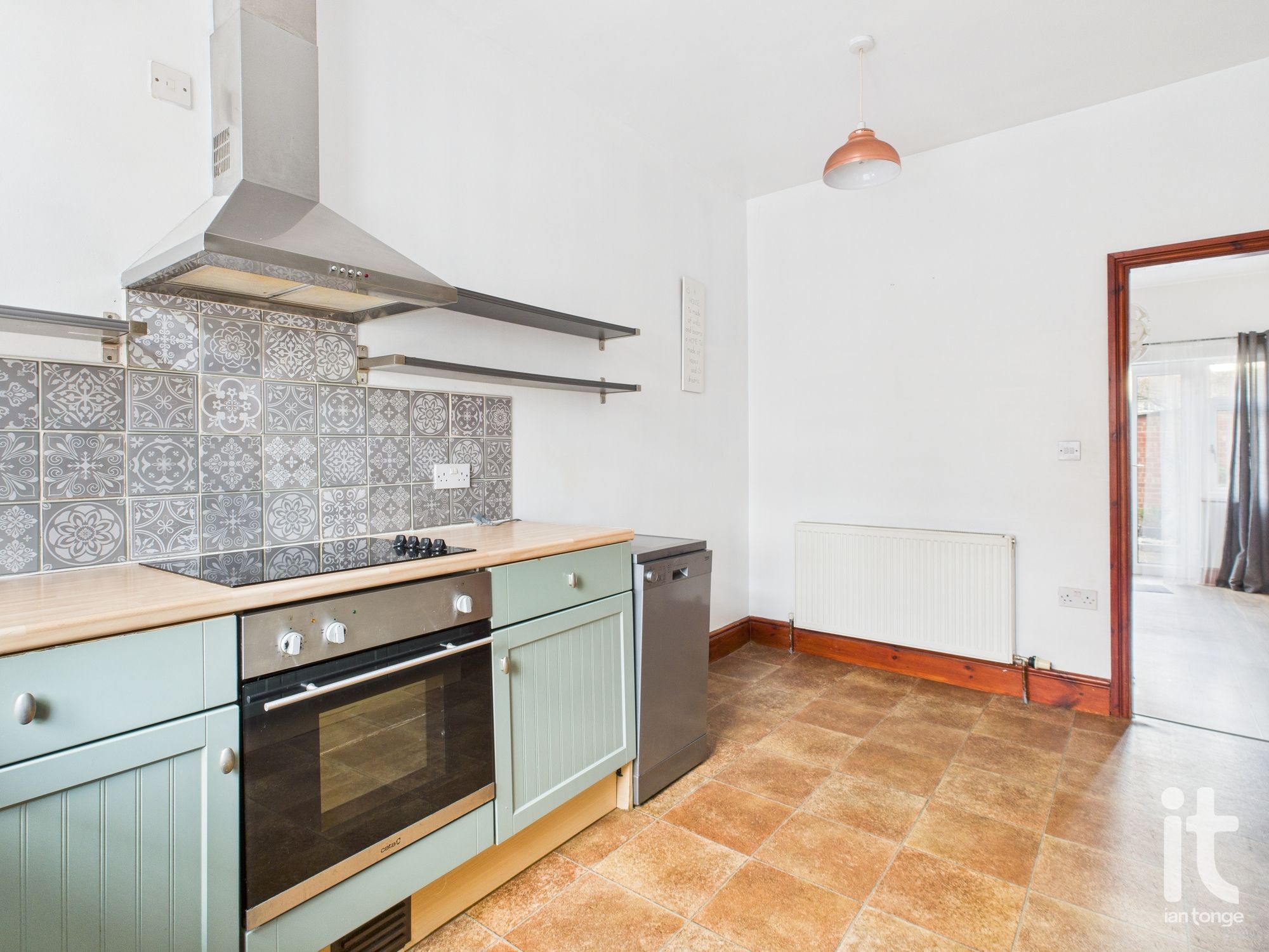 2 bedroom mid terraced house Sold in Stockport - Photograph 9.